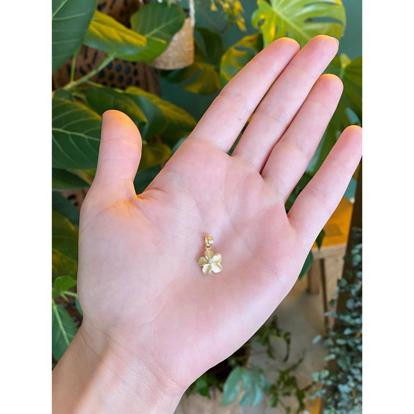 Vintage Solid 14k Yellow Gold Cubic Zirconia Flower Charm