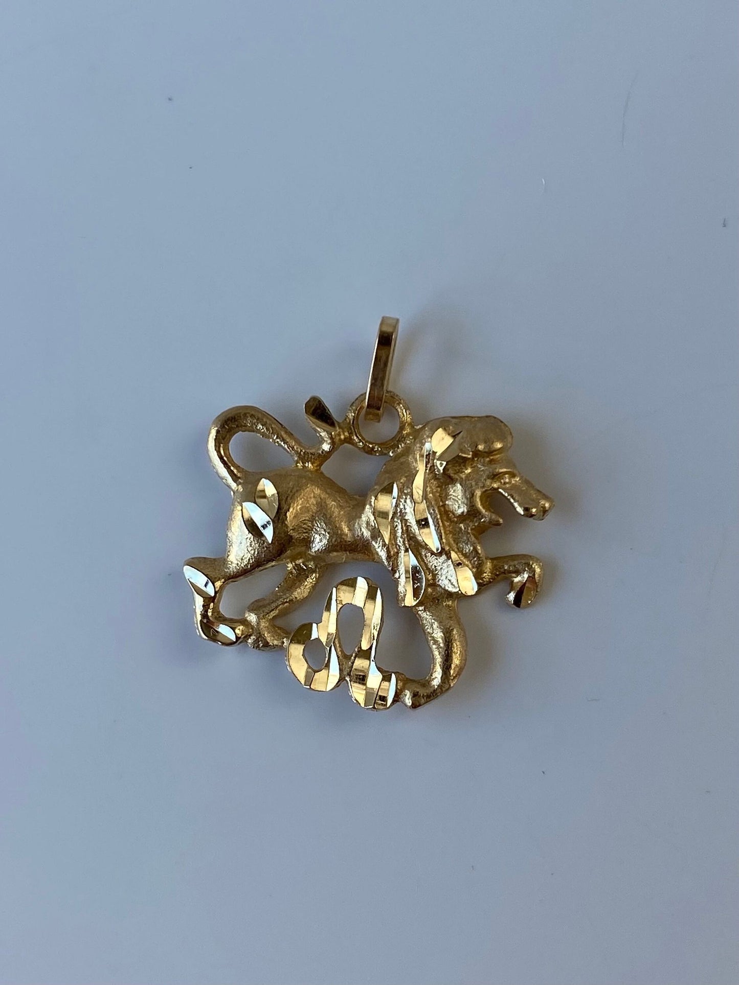 Vintage Solid 14k Yellow Gold Leo Lion Charm