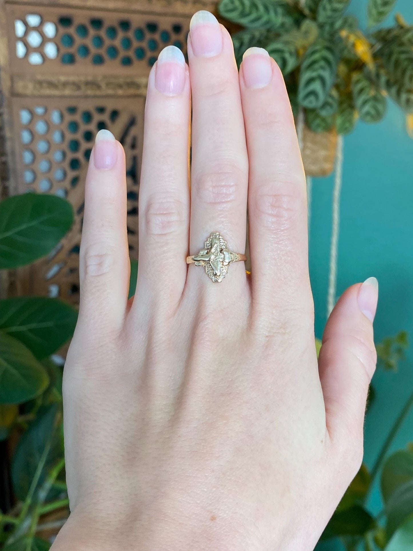 Vintage Solid 10k Yellow Gold Crucifix Cross Ring - Size 6.25