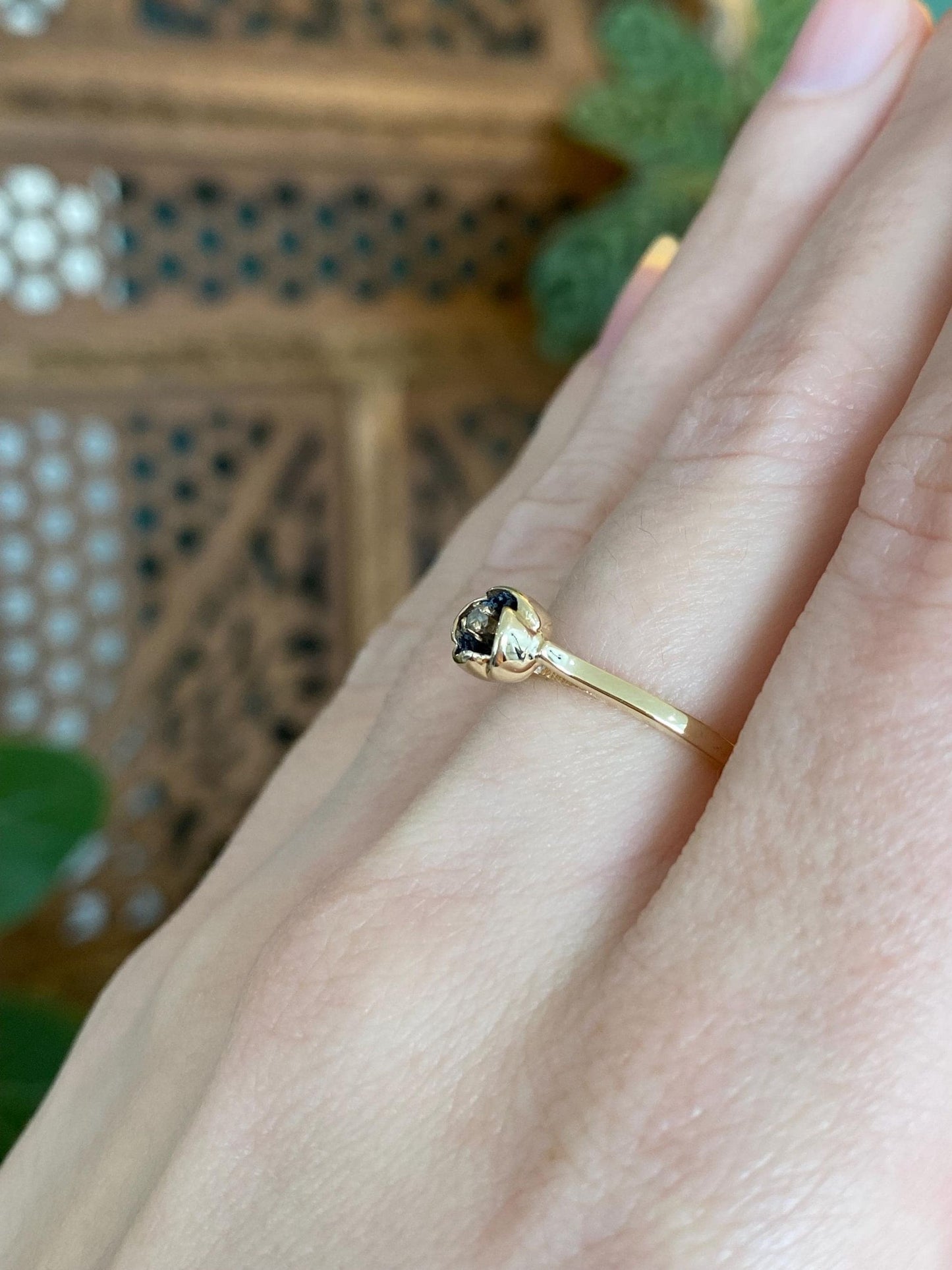 Vintage Solid 10k Yellow Gold Clear Sapphire Flower Ring - Size 5.75