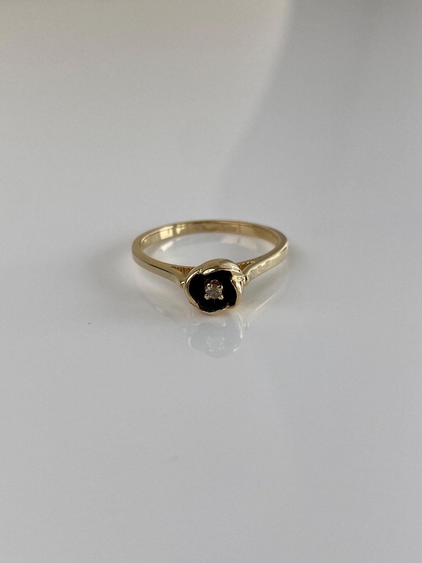 Vintage Solid 10k Yellow Gold Clear Sapphire Flower Ring - Size 5.75