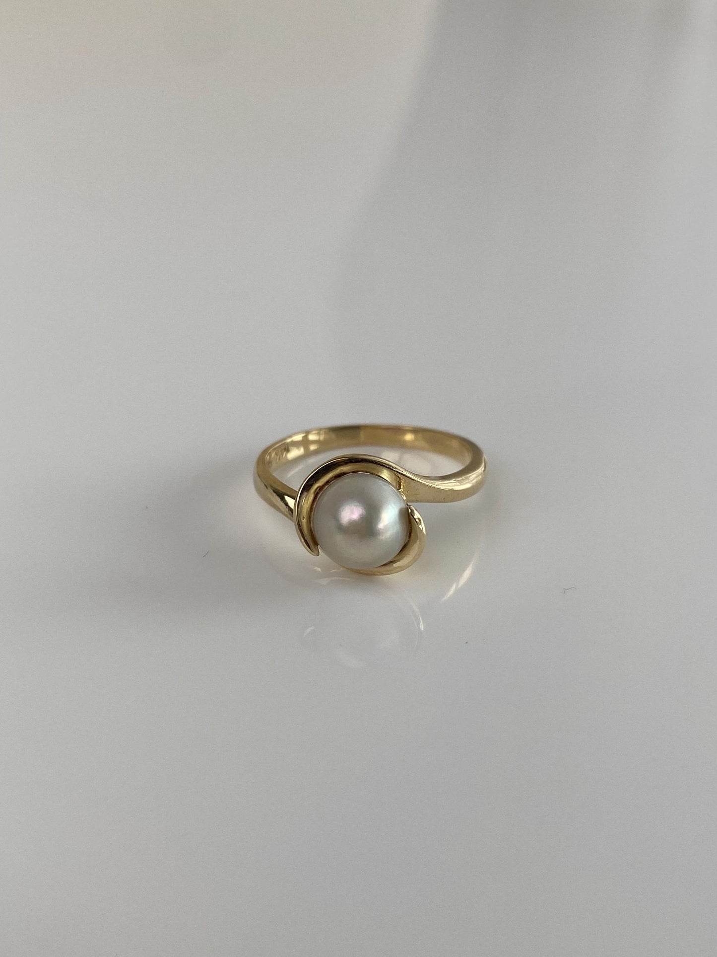 Vintage Solid 14k Yellow Gold Pearl Twist Ring - Size 5.25