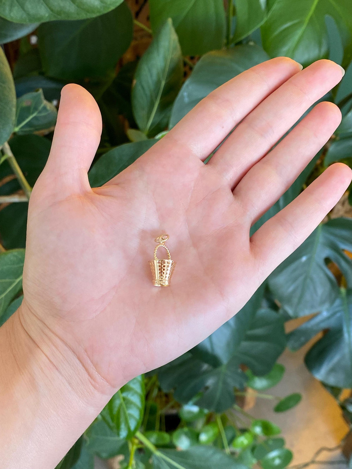 Vintage Solid 18k Yellow Gold Open Work Basket Charm