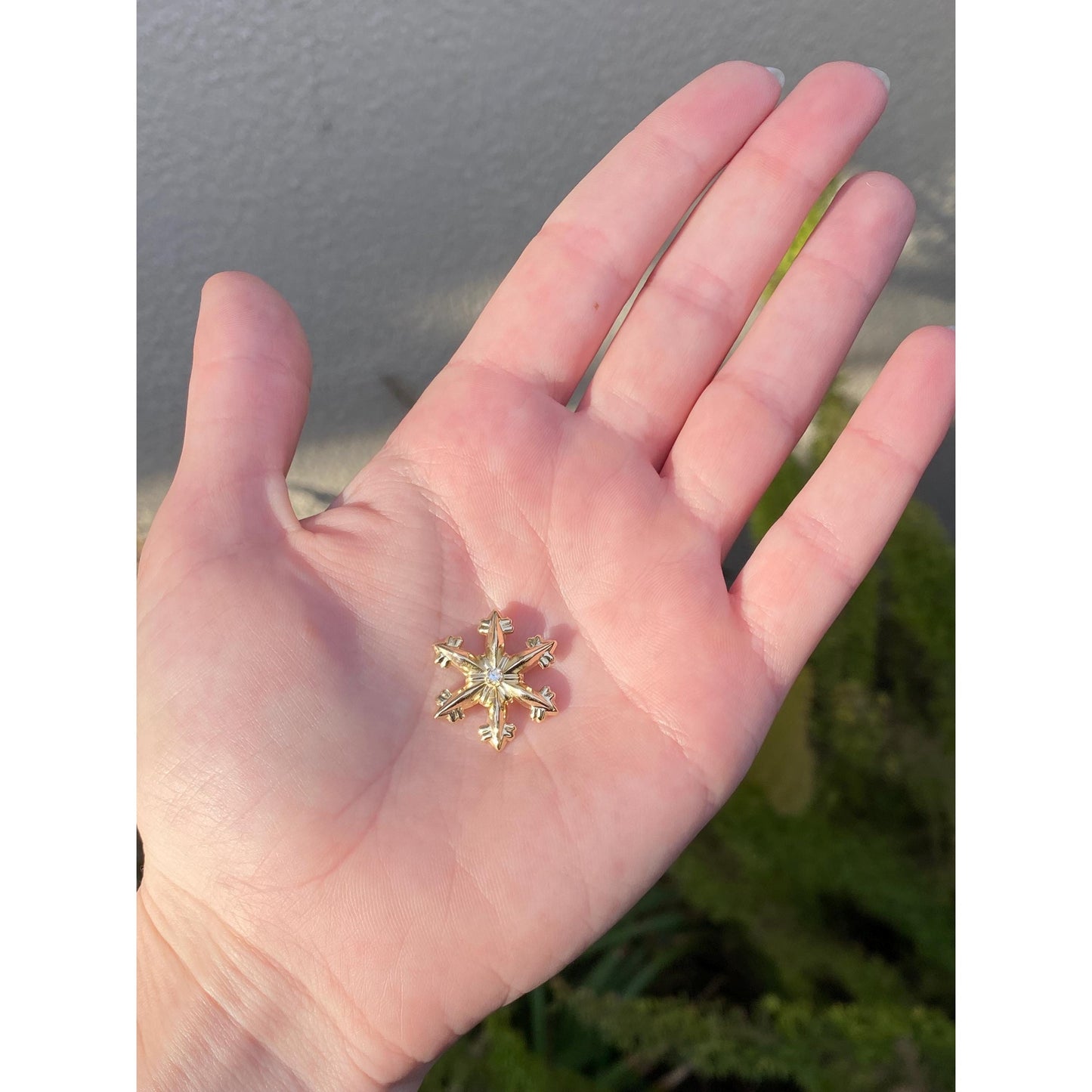 Vintage 14k Yellow Gold Diamond Snowflake Charm