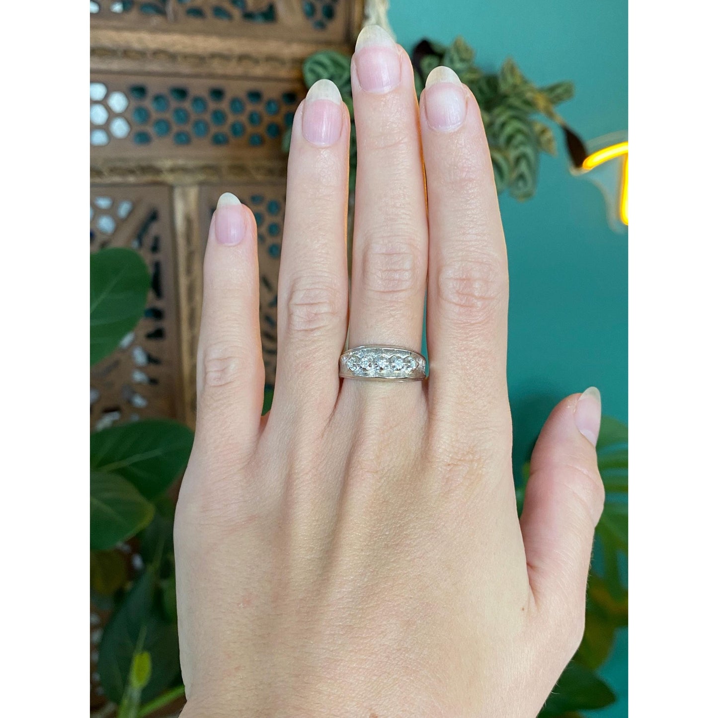 Vintage Solid 14k White Gold Diamond Ring Band - Size 8.5