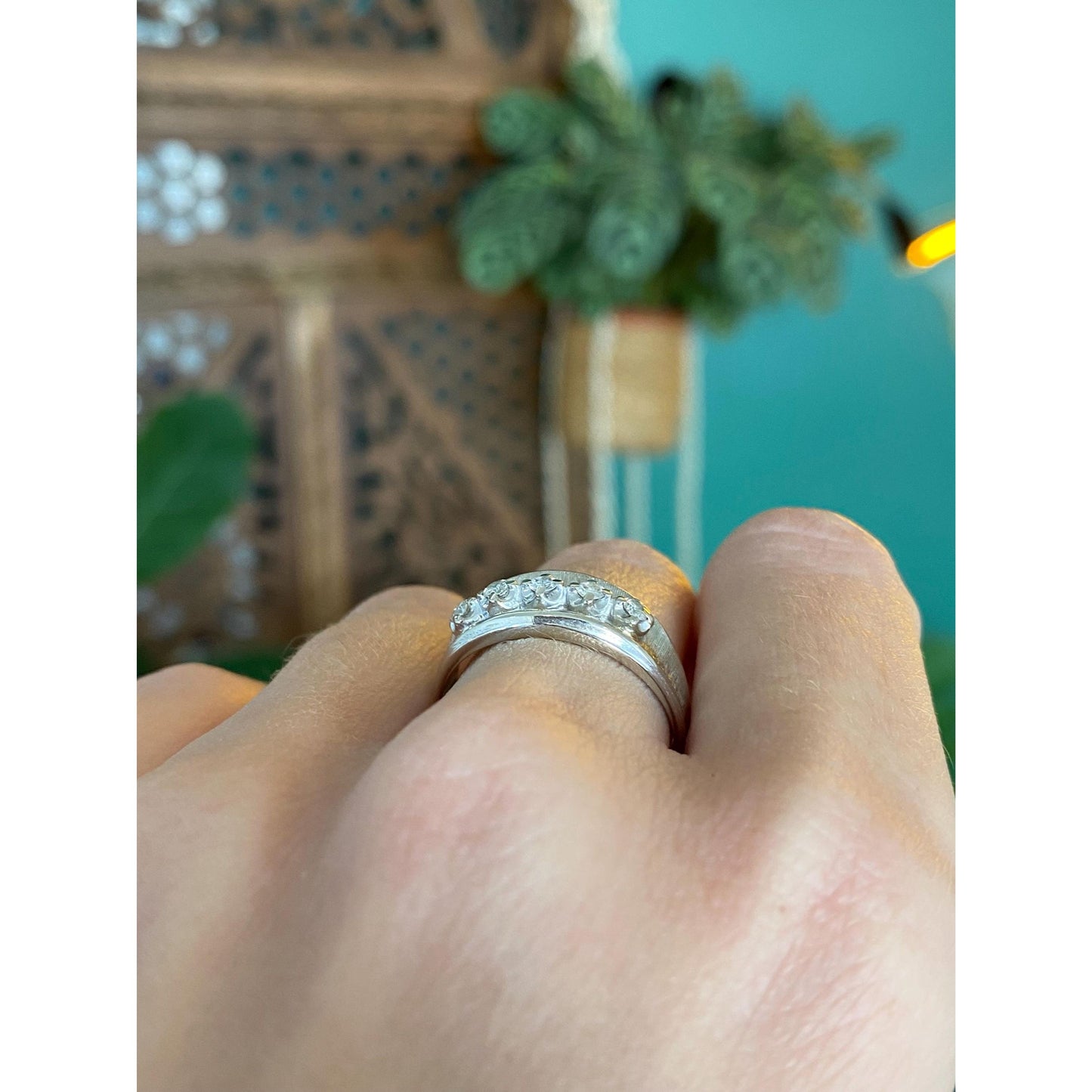 Vintage Solid 14k White Gold Diamond Ring Band - Size 8.5