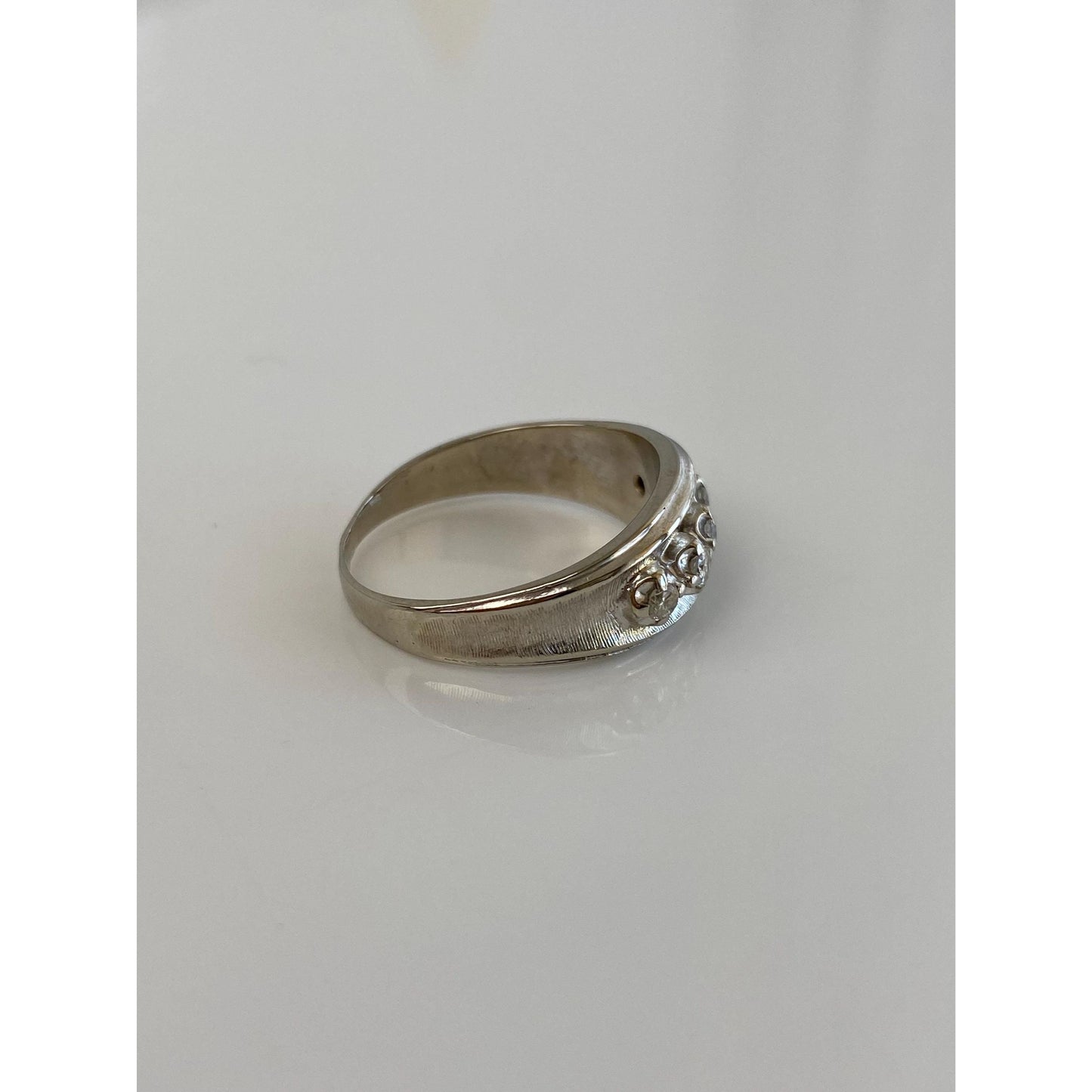 Vintage Solid 14k White Gold Diamond Ring Band - Size 8.5