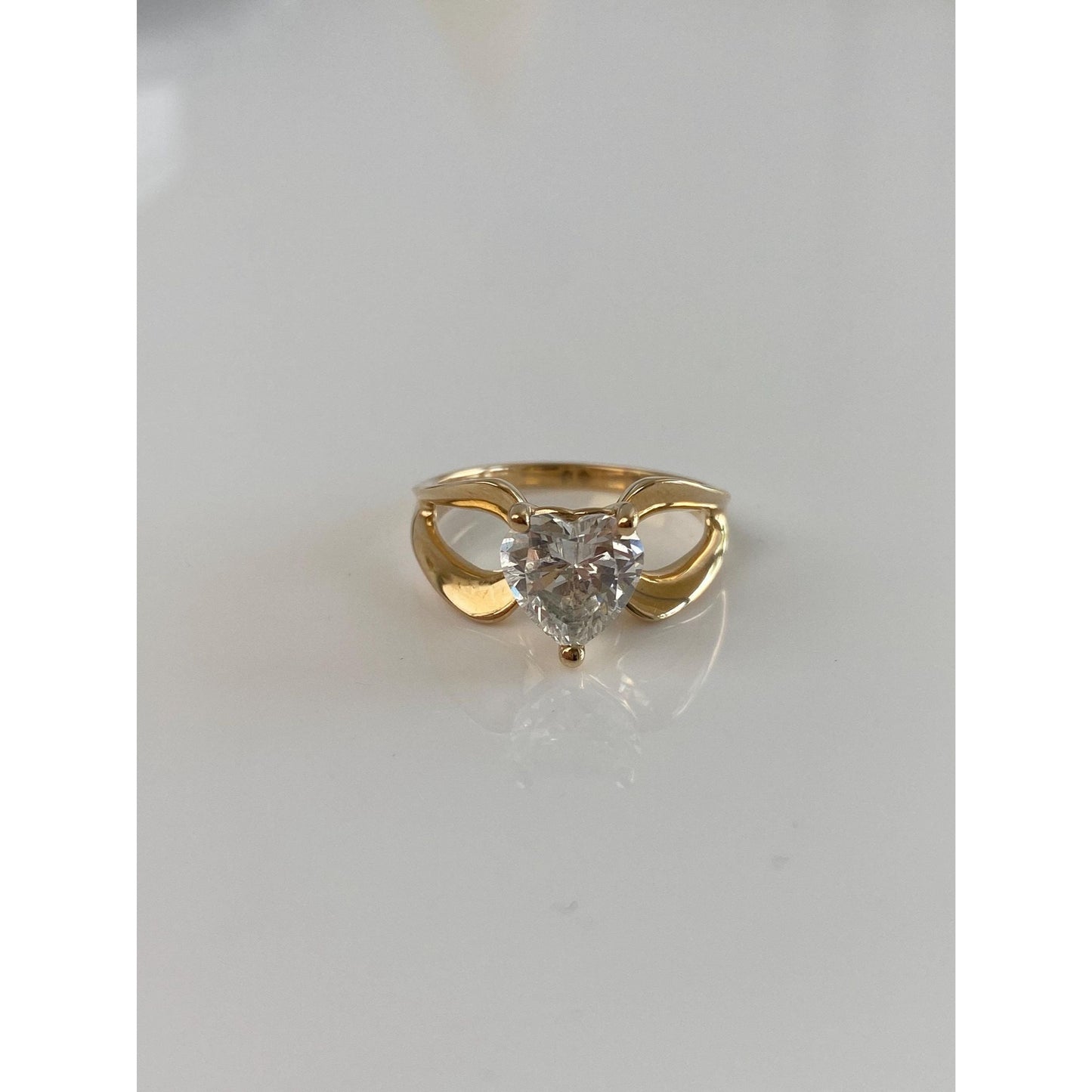 Vintage Solid 14k Yellow Gold Clear Cubic Zirconia Heart Ring - Size 6.75
