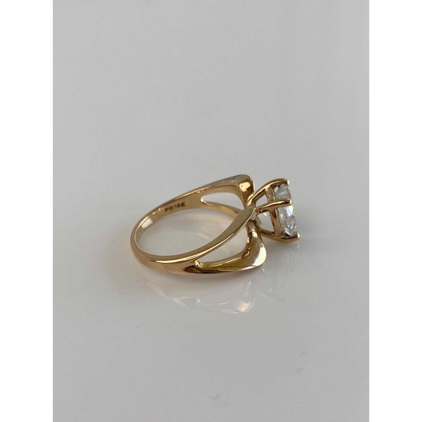 Vintage Solid 14k Yellow Gold Clear Cubic Zirconia Heart Ring - Size 6.75
