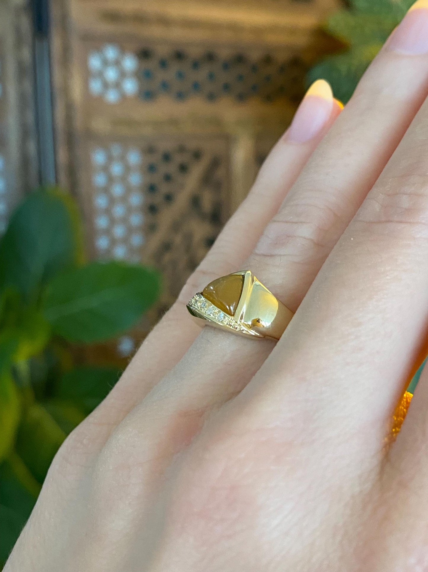 Vintage Solid 14k Yellow Gold Diamond Yellow Jade Ring - Size 5