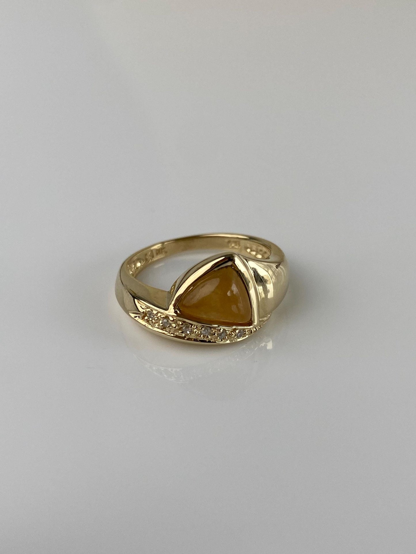 Vintage Solid 14k Yellow Gold Diamond Yellow Jade Ring - Size 5