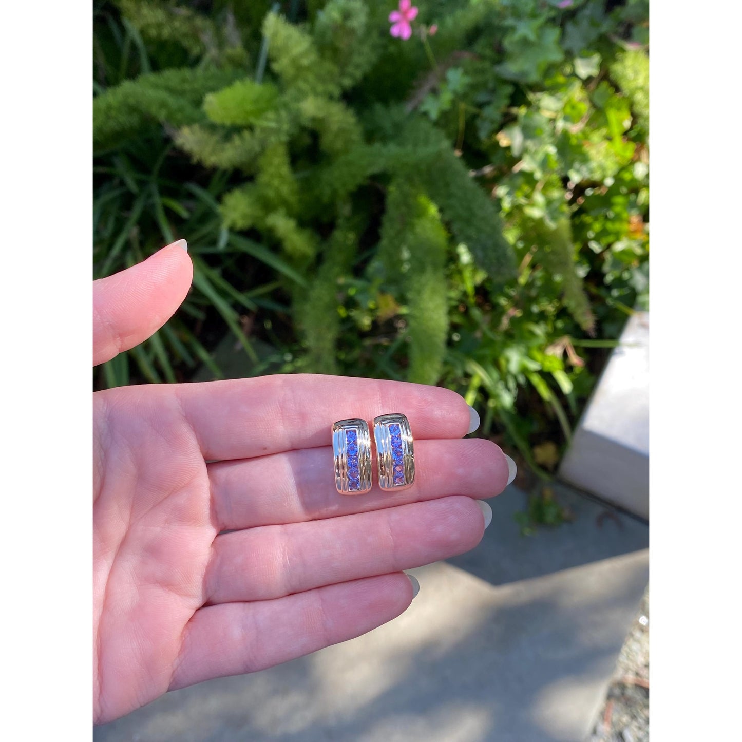 Vintage Solid 14k Yellow Gold Light Purple Cubic Zirconia Drop Stud Earrings