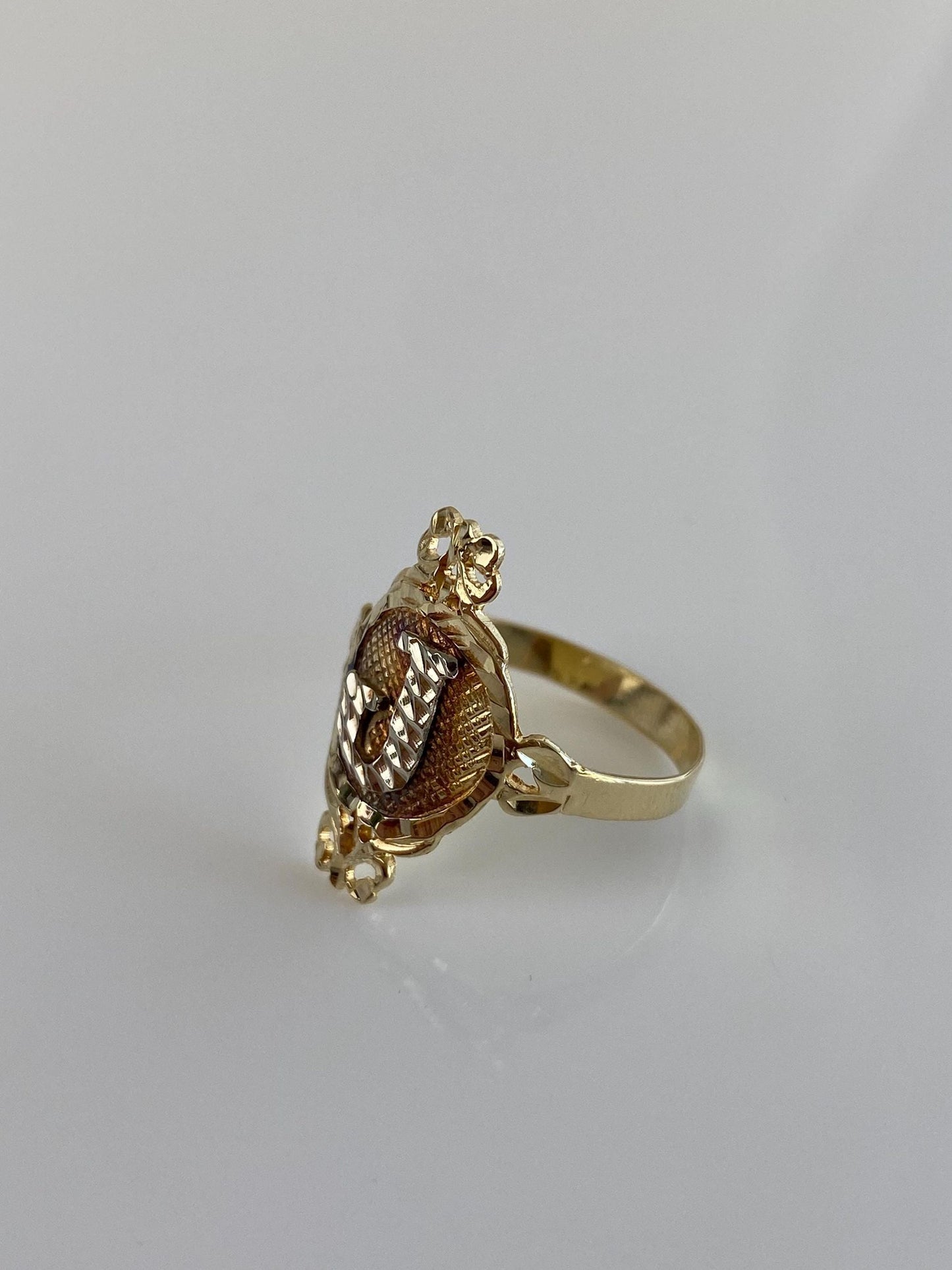 Vintage Solid 14k Tri Tone Gold Initial Diamond Cut 'J' Ring - Size 7