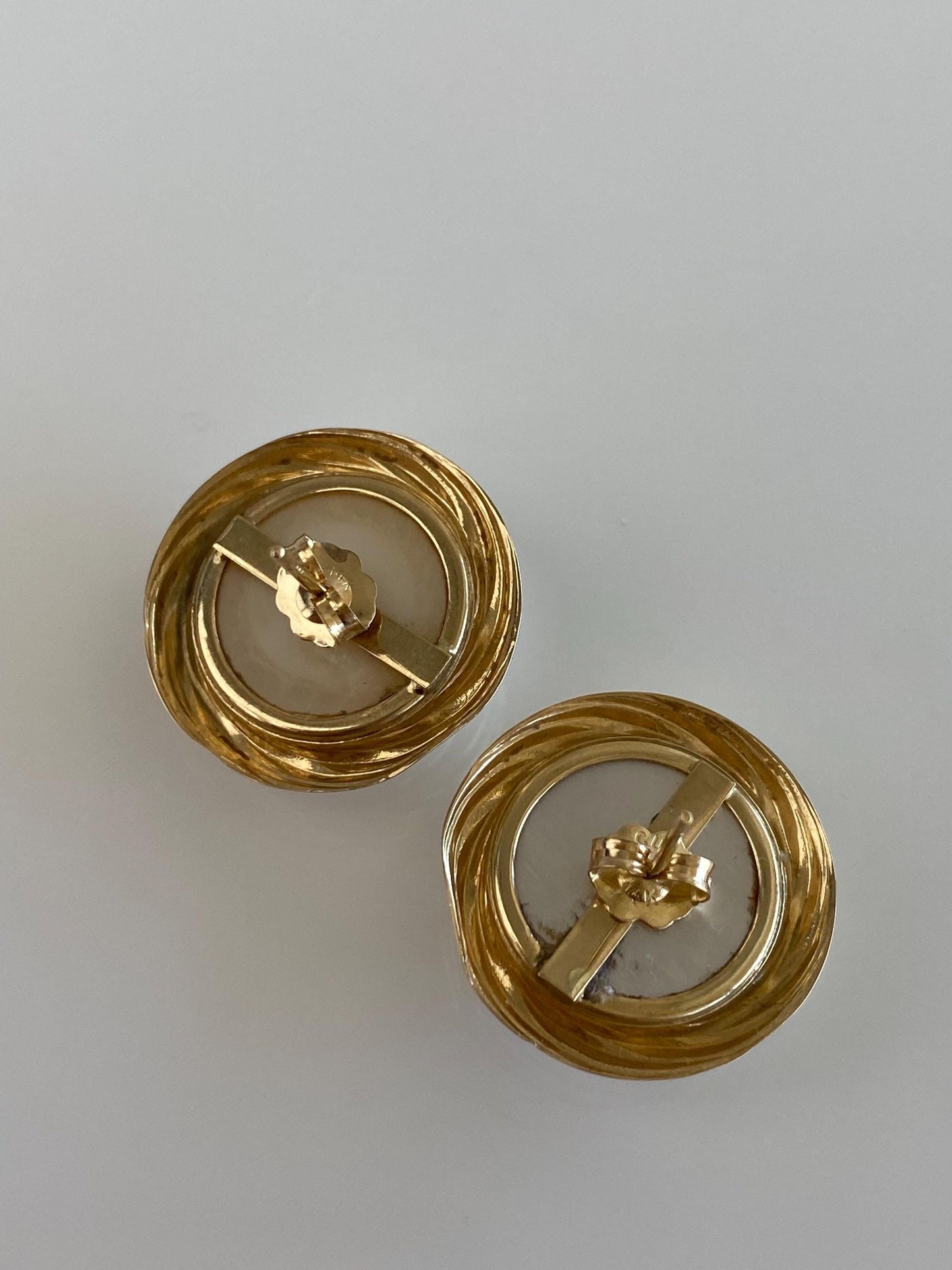 Vintage Solid 14k Yellow Gold Mabe Pearl Drop Earrings