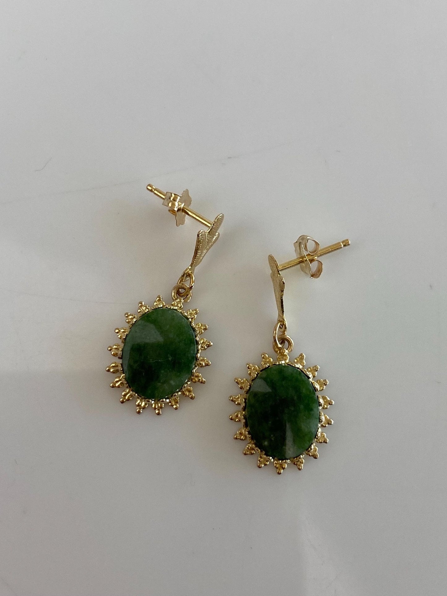 Vintage Solid 14k Yellow Gold Nephrite Dangle Stud Earrings