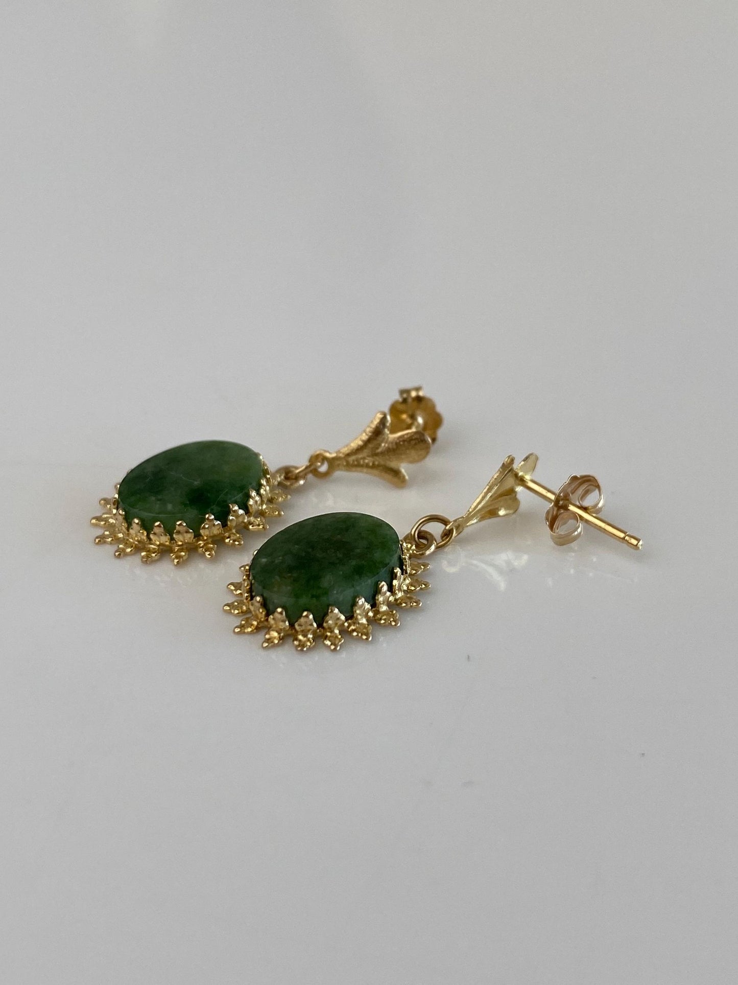 Vintage Solid 14k Yellow Gold Nephrite Dangle Stud Earrings