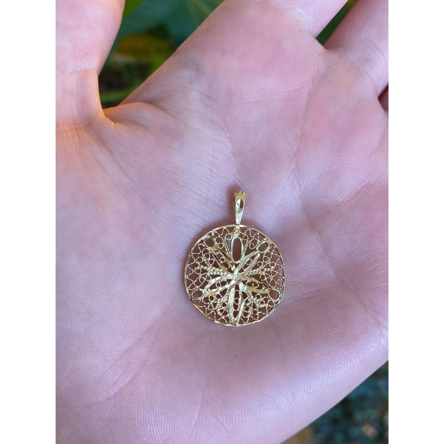 Vintage Solid 14k Yellow Gold Diamond Cut Charm