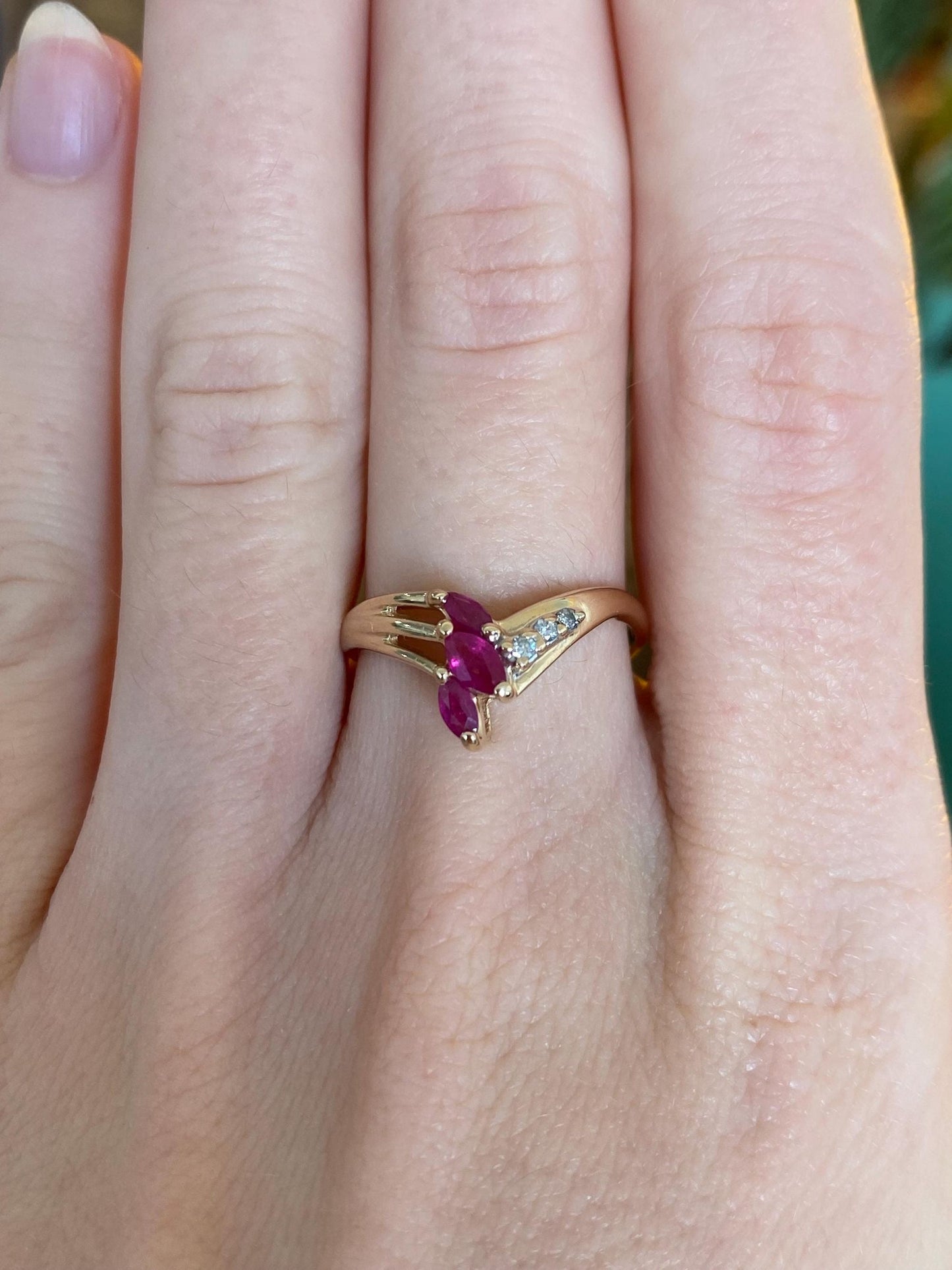 Vintage Solid 14k Yellow Gold Ruby Diamond Chevron Ring - Size 8