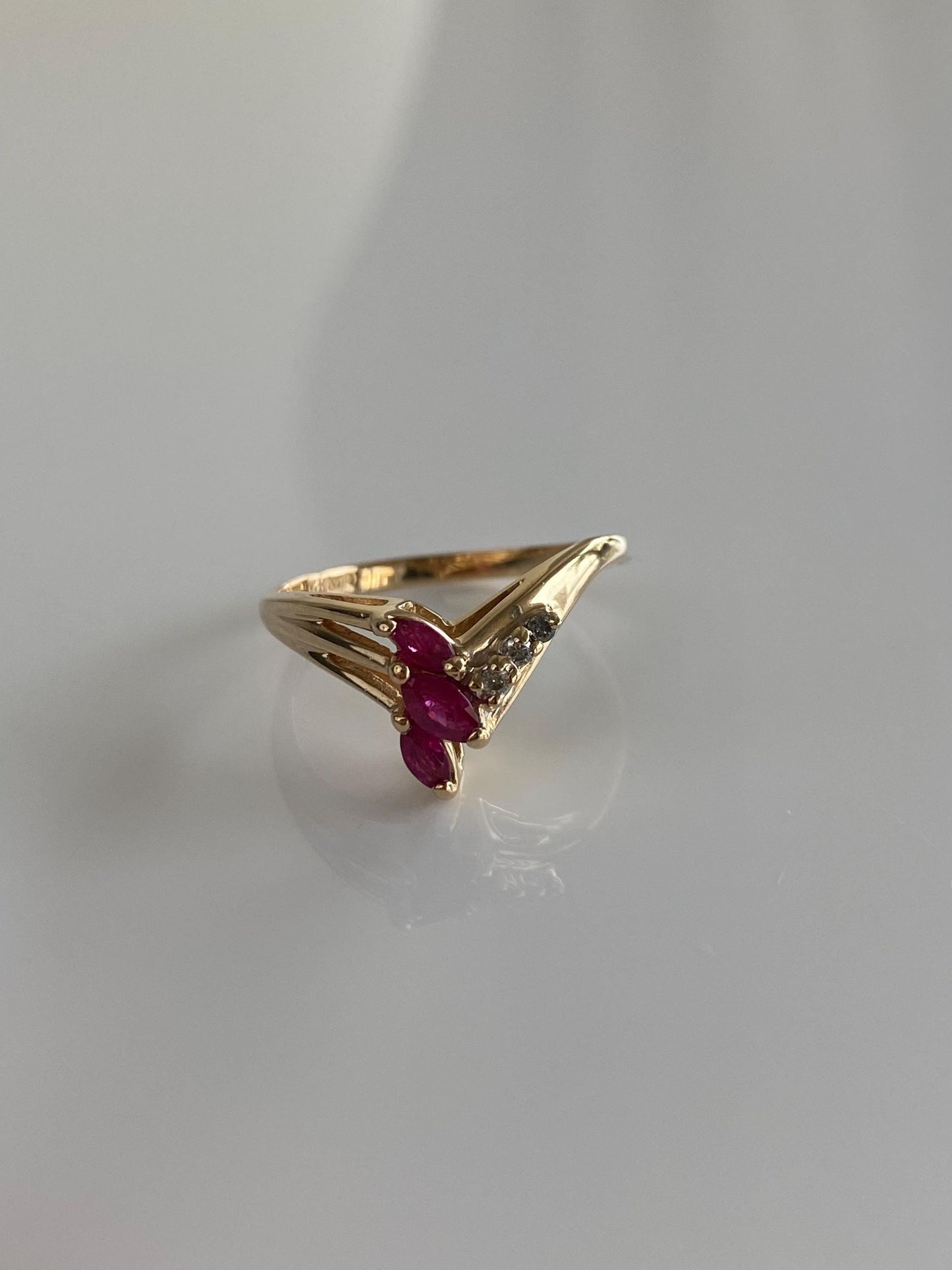 Vintage Solid 14k Yellow Gold Ruby Diamond Chevron Ring - Size 8