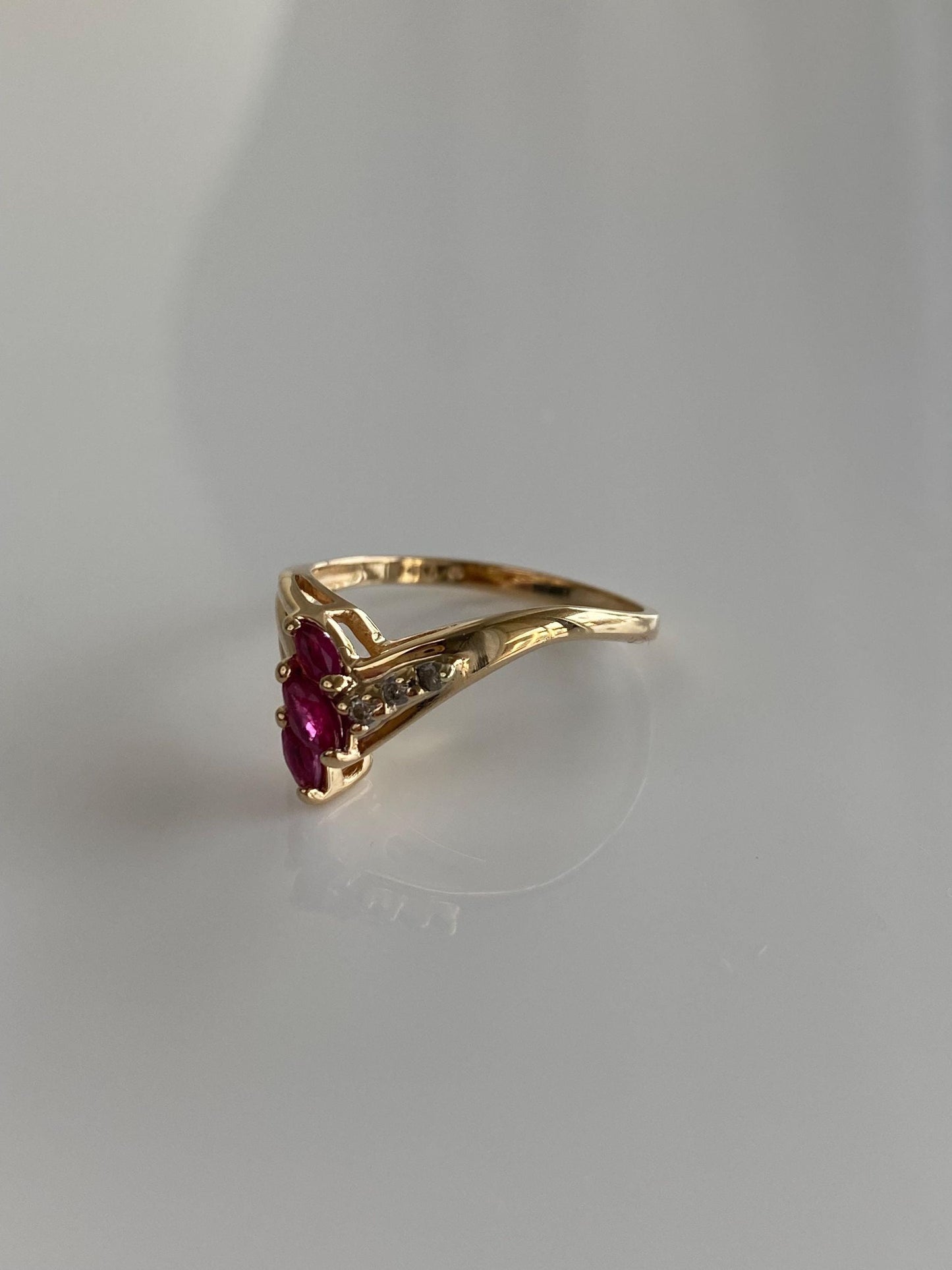 Vintage Solid 14k Yellow Gold Ruby Diamond Chevron Ring - Size 8