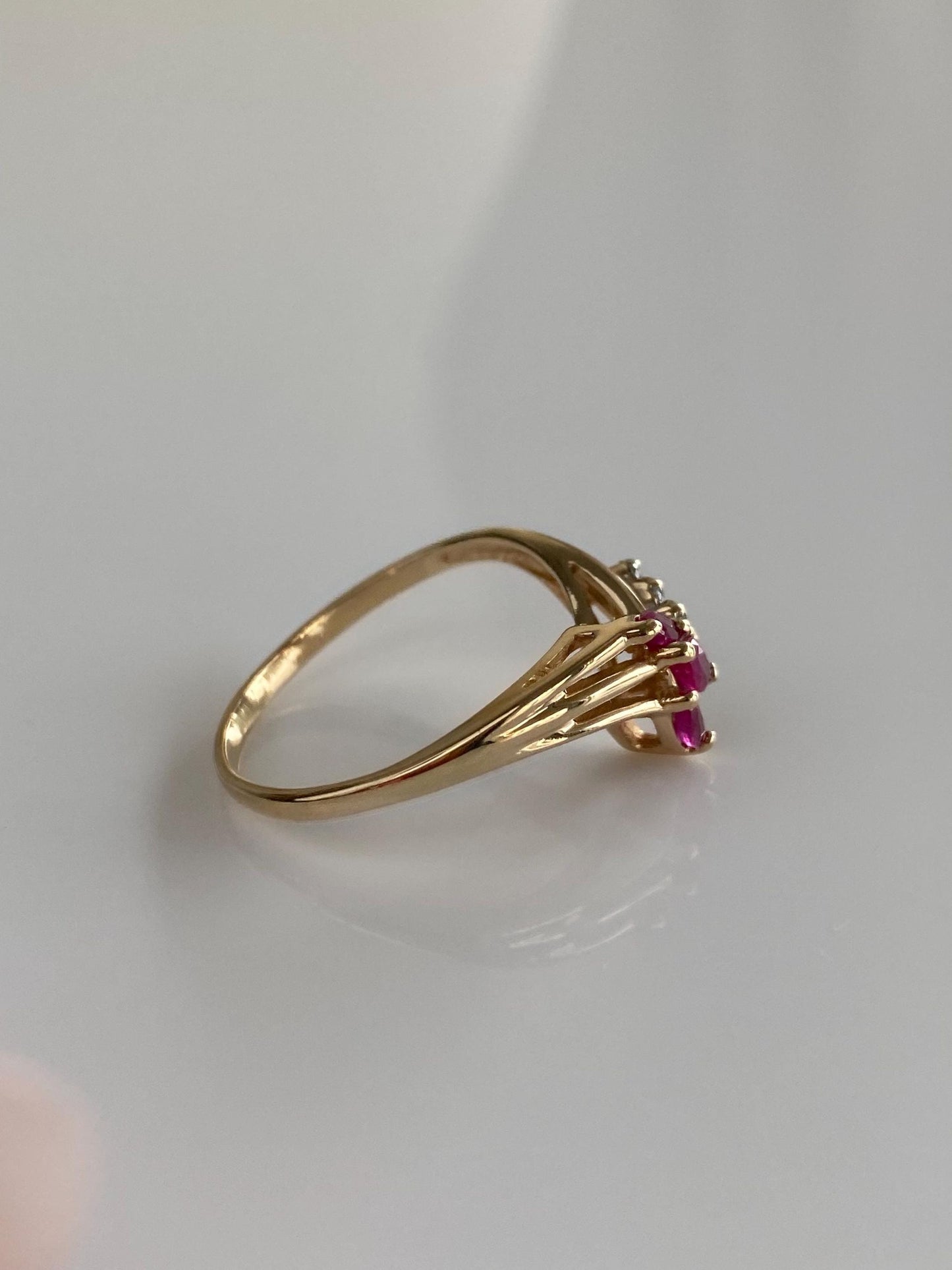 Vintage Solid 14k Yellow Gold Ruby Diamond Chevron Ring - Size 8