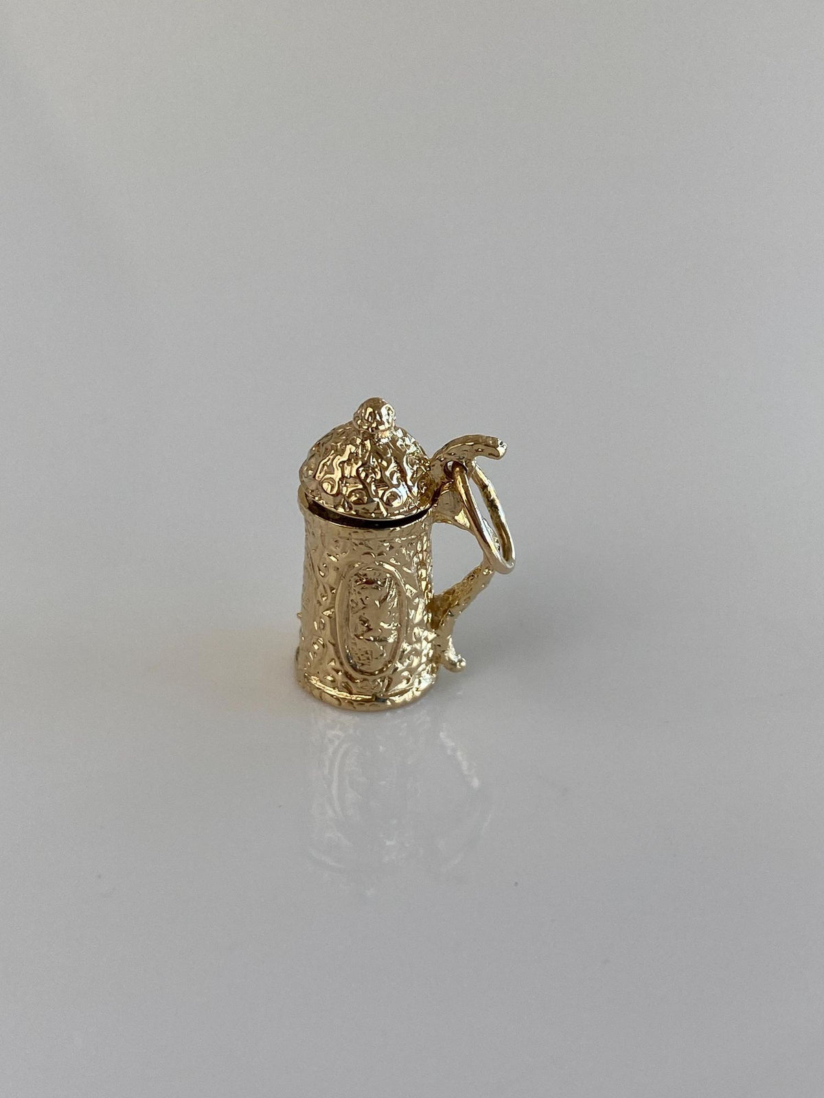 Vintage Solid 14k Yellow Gold Floral Beer Stein w/ Glass Bead Enamel Foam Charm
