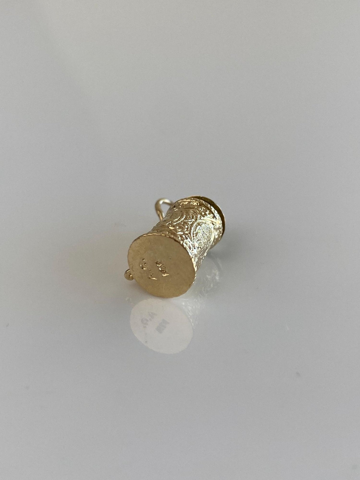 Vintage Solid 14k Yellow Gold Floral Beer Stein w/ Glass Bead Enamel Foam Charm