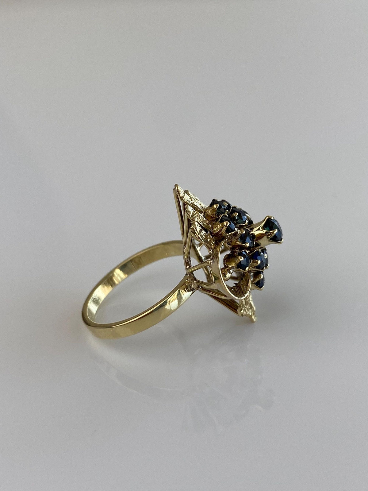 Vintage Solid 14k Yellow Gold Blue Sapphire Cluster Ring - Size 6
