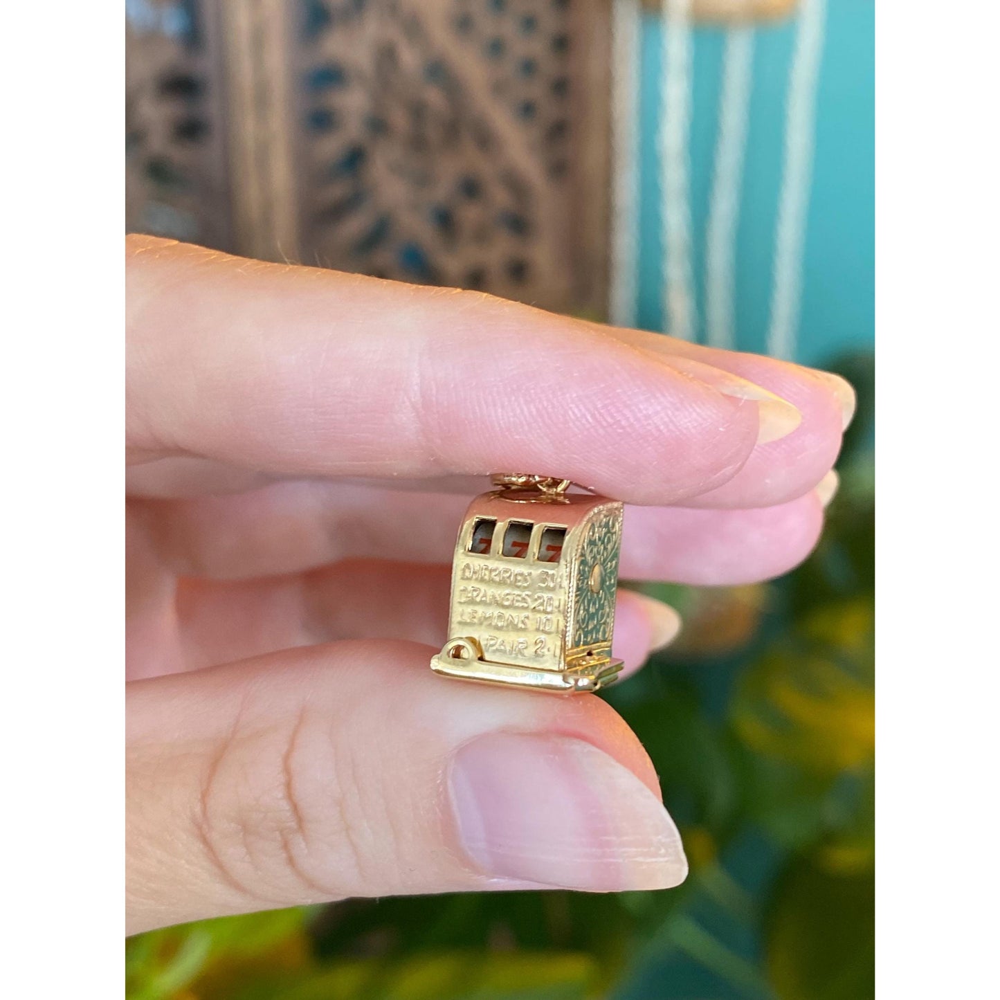 Vintage Solid 14k Yellow Gold Articulated Slot Machine Charm