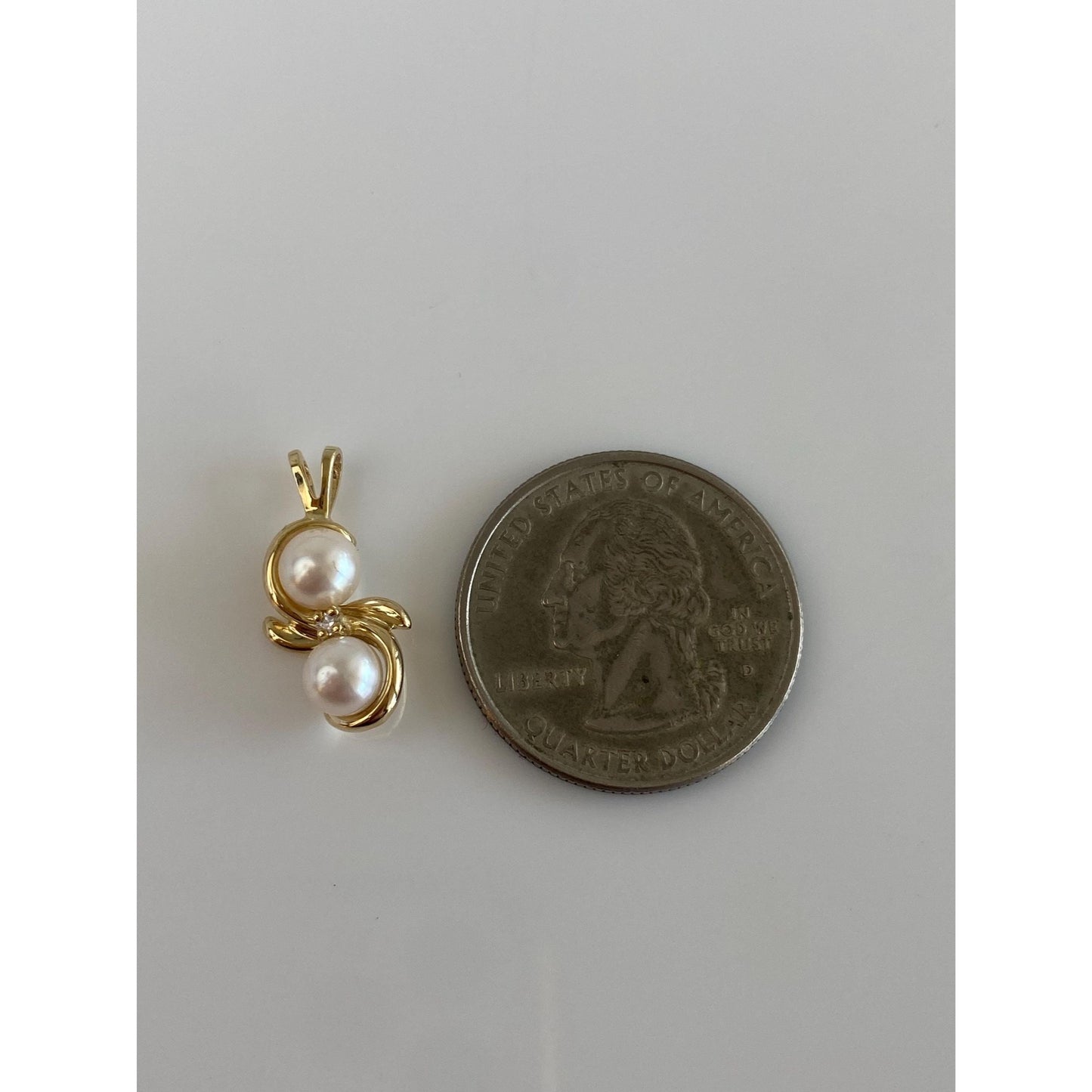 Vintage Solid 14k Yellow Gold Diamond Pearls Charm