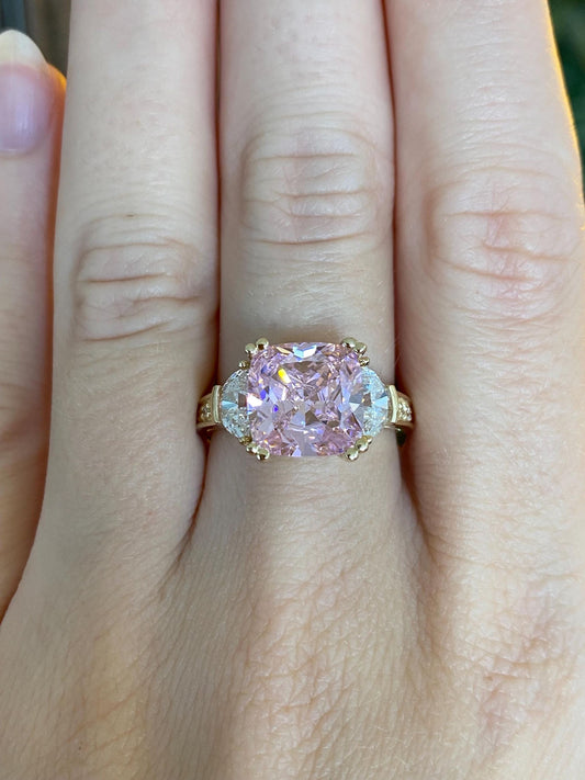 Vintage Solid 14k Yellow Gold Pink & Clear Cubic Zirconia Ring - Size 8