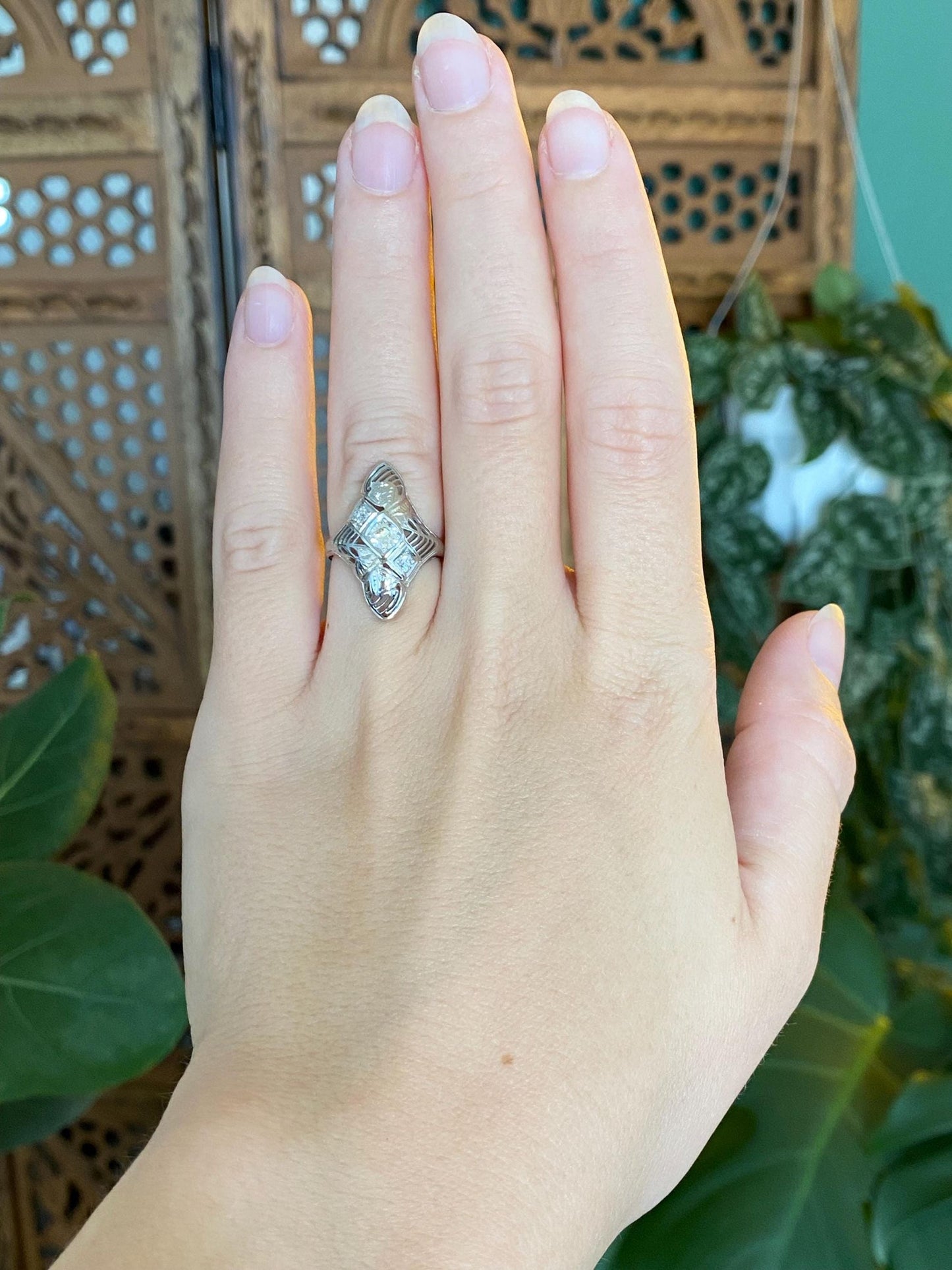 Vintage Solid 18k White Gold Diamonds Art Deco Ring - Size 5.25