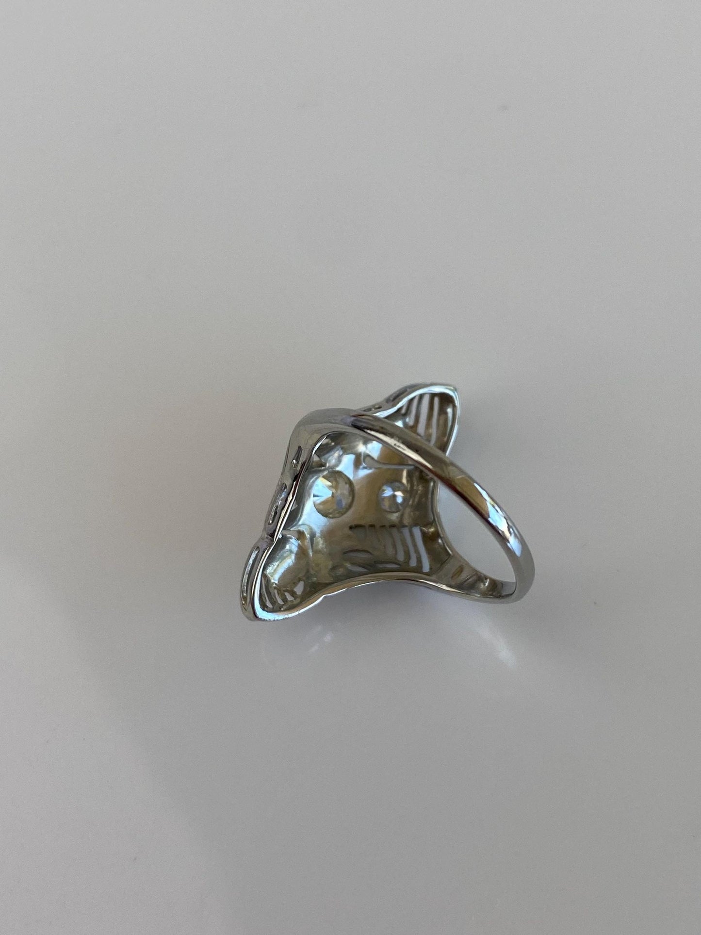 Vintage Solid 18k White Gold Diamonds Art Deco Ring - Size 5.25