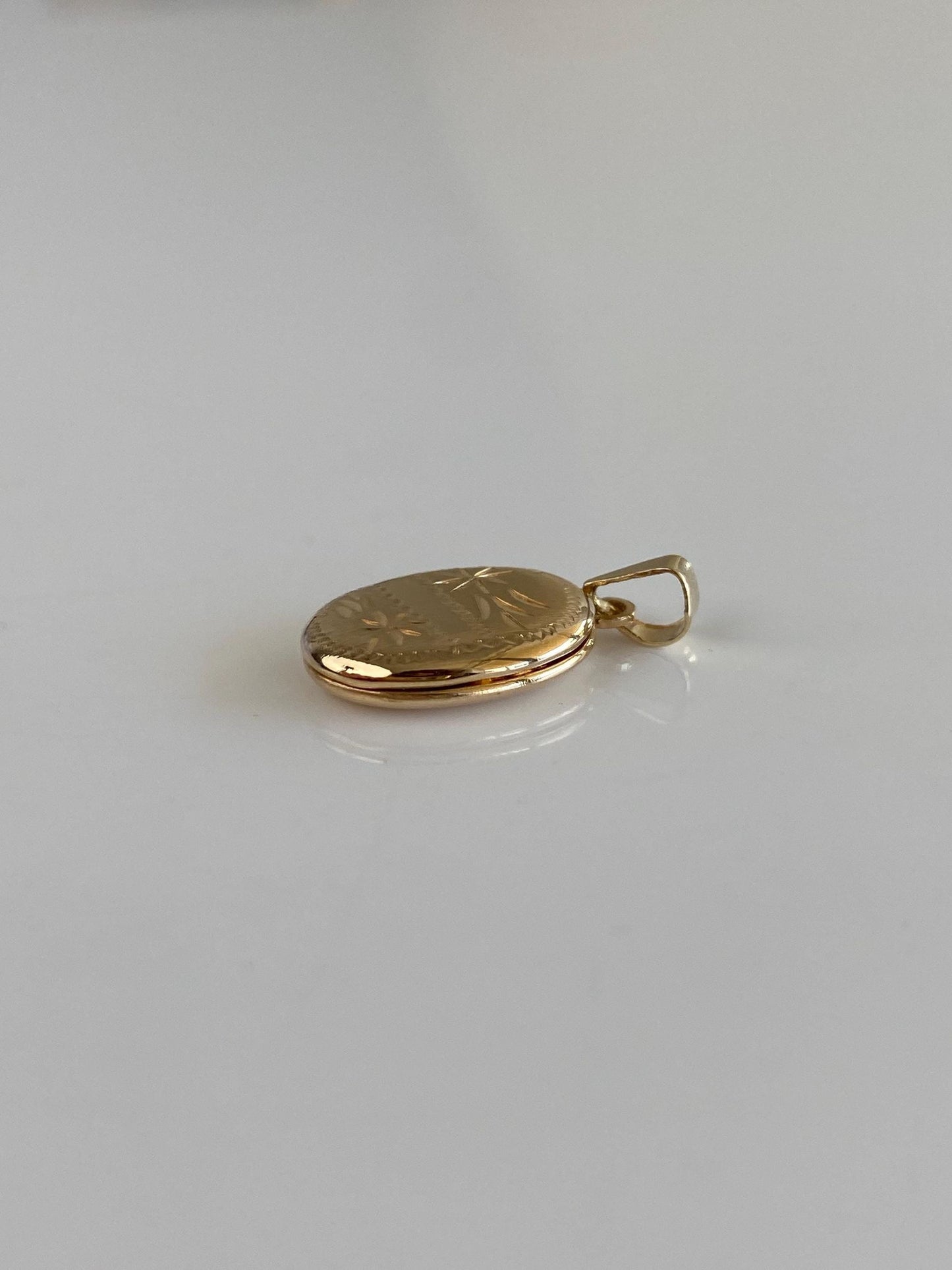Vintage Solid 14k Yellow Gold Engraved Locket Charm