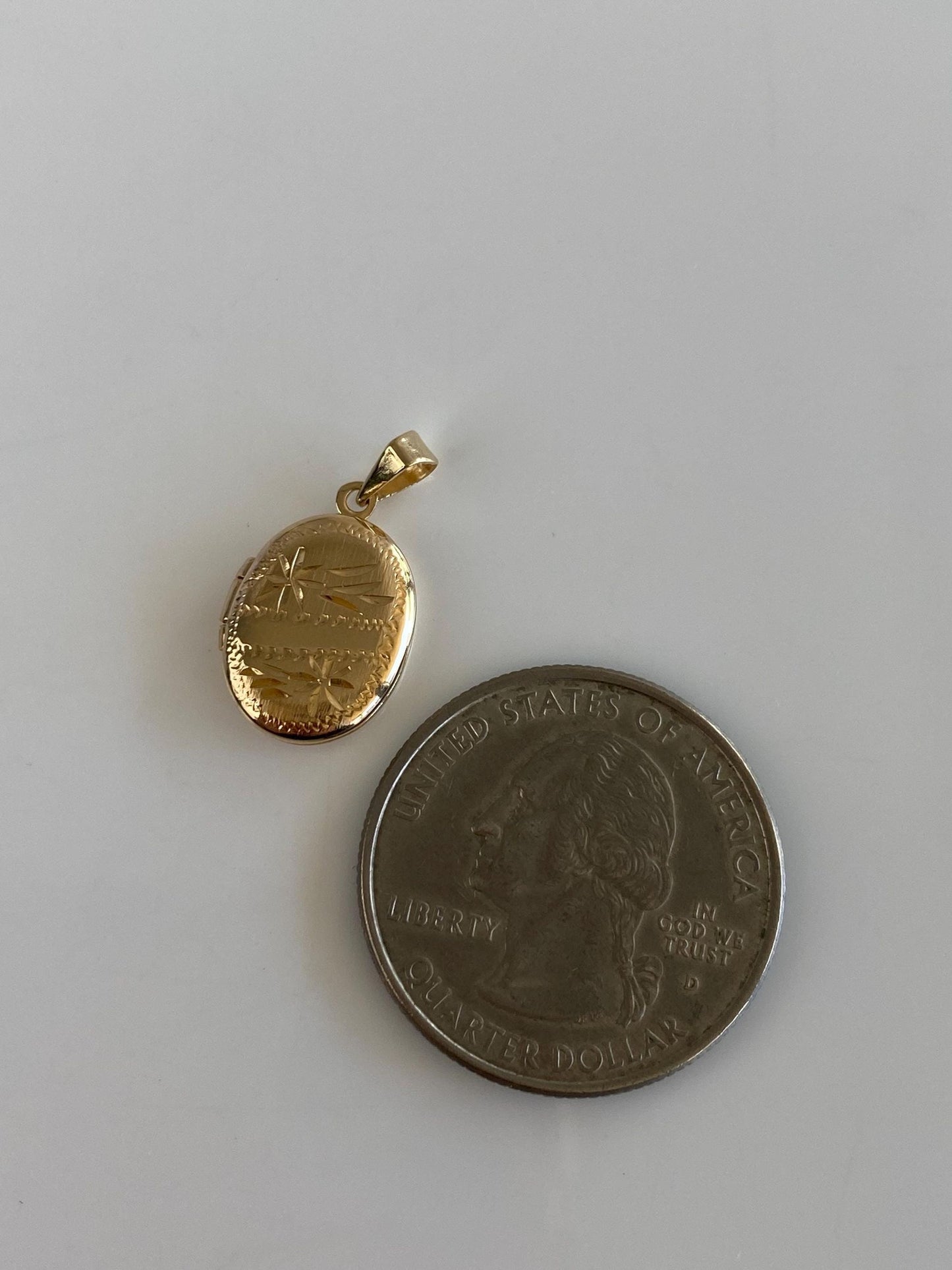 Vintage Solid 14k Yellow Gold Engraved Locket Charm