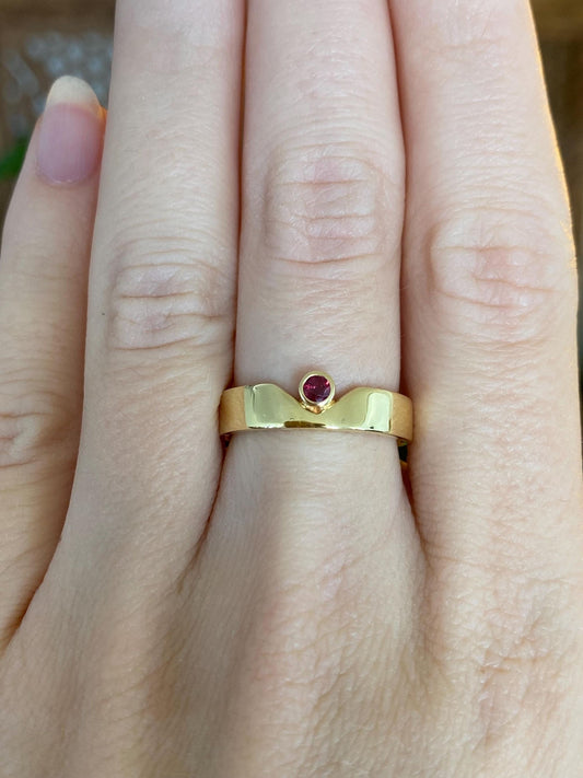 Vintage Solid 18k Yellow Gold Red Sapphire Ring Band - Size 6