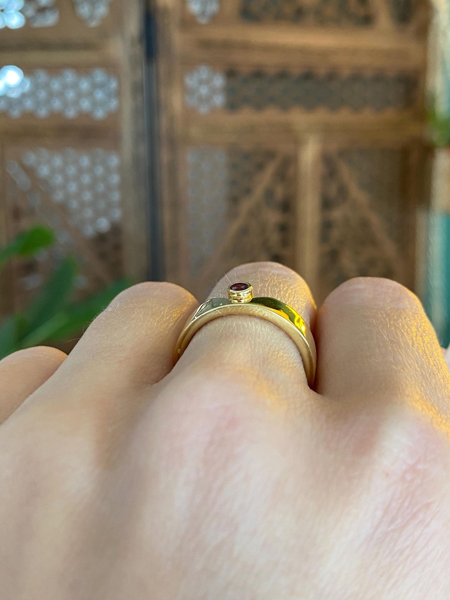Vintage Solid 18k Yellow Gold Red Sapphire Ring Band - Size 6