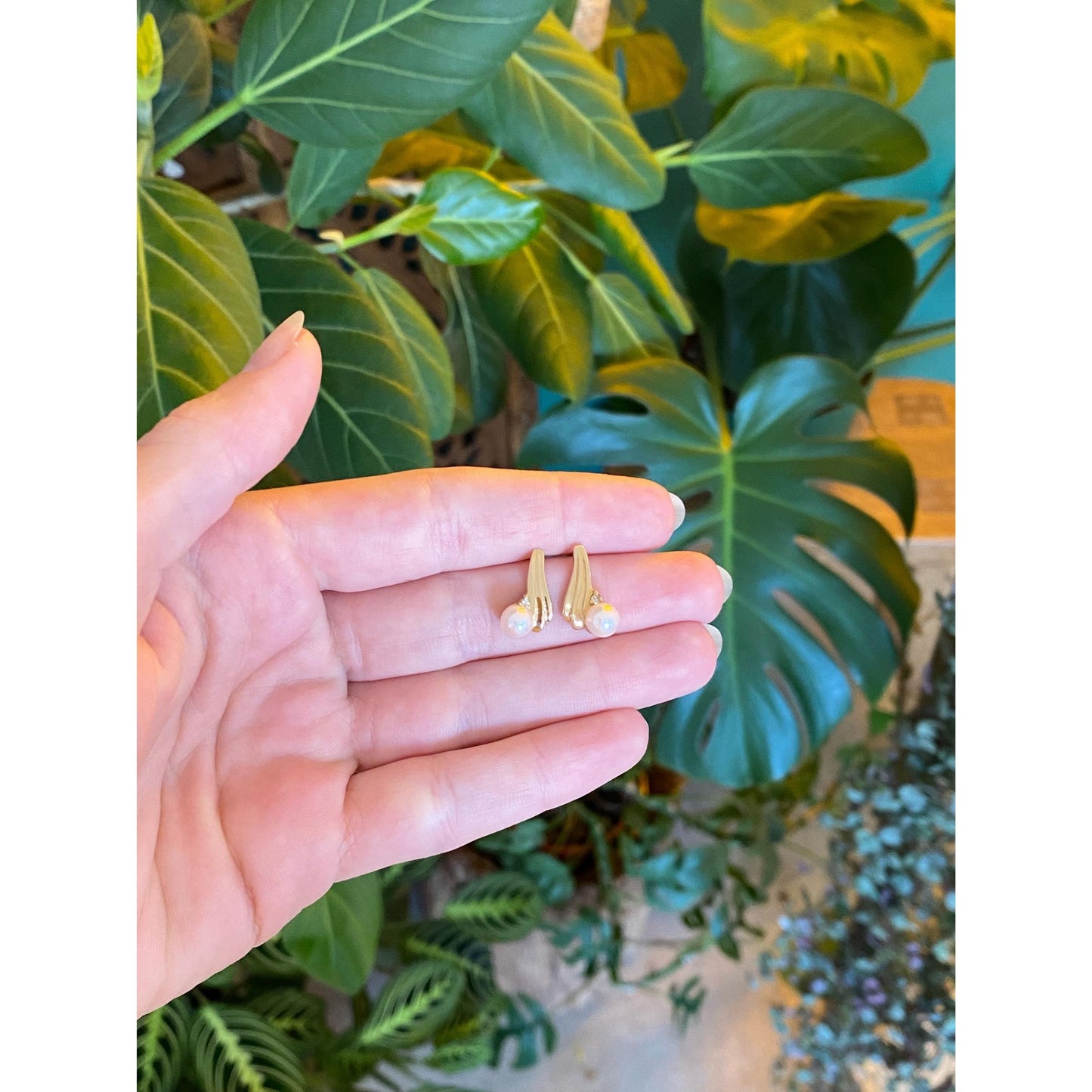 Vintage Solid 14k Yellow Gold Diamond Pearl Fluted Twist Drop Earrings