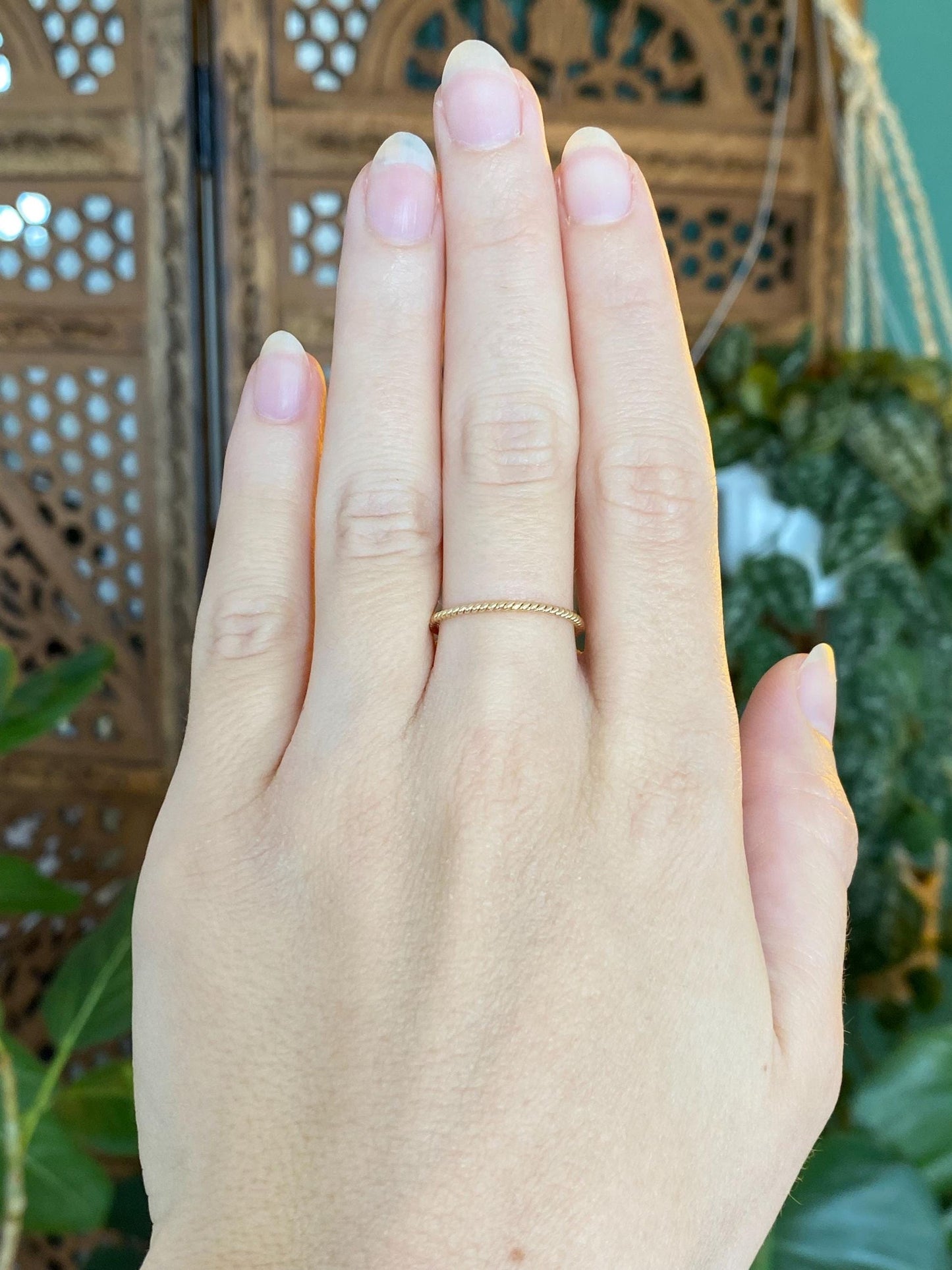 Vintage Solid 14k Yellow Gold Twist Wire Ring Band - Size 7.5
