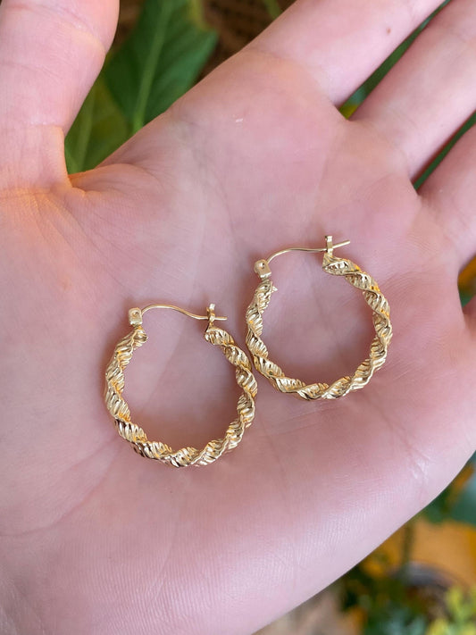 Vintage 14k Yellow Gold Twist Hoop Earrings