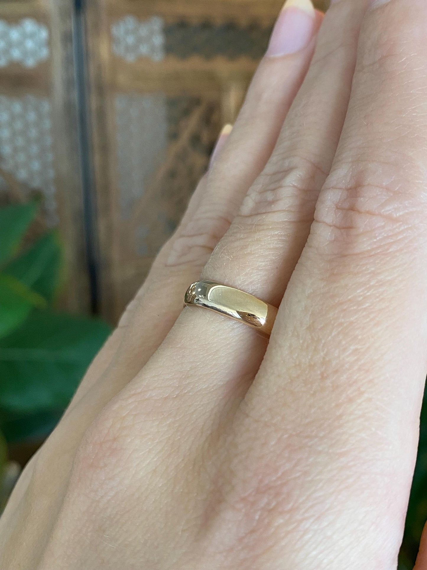 Vintage Solid 12k Yellow Gold Ring Band - Size 9.5