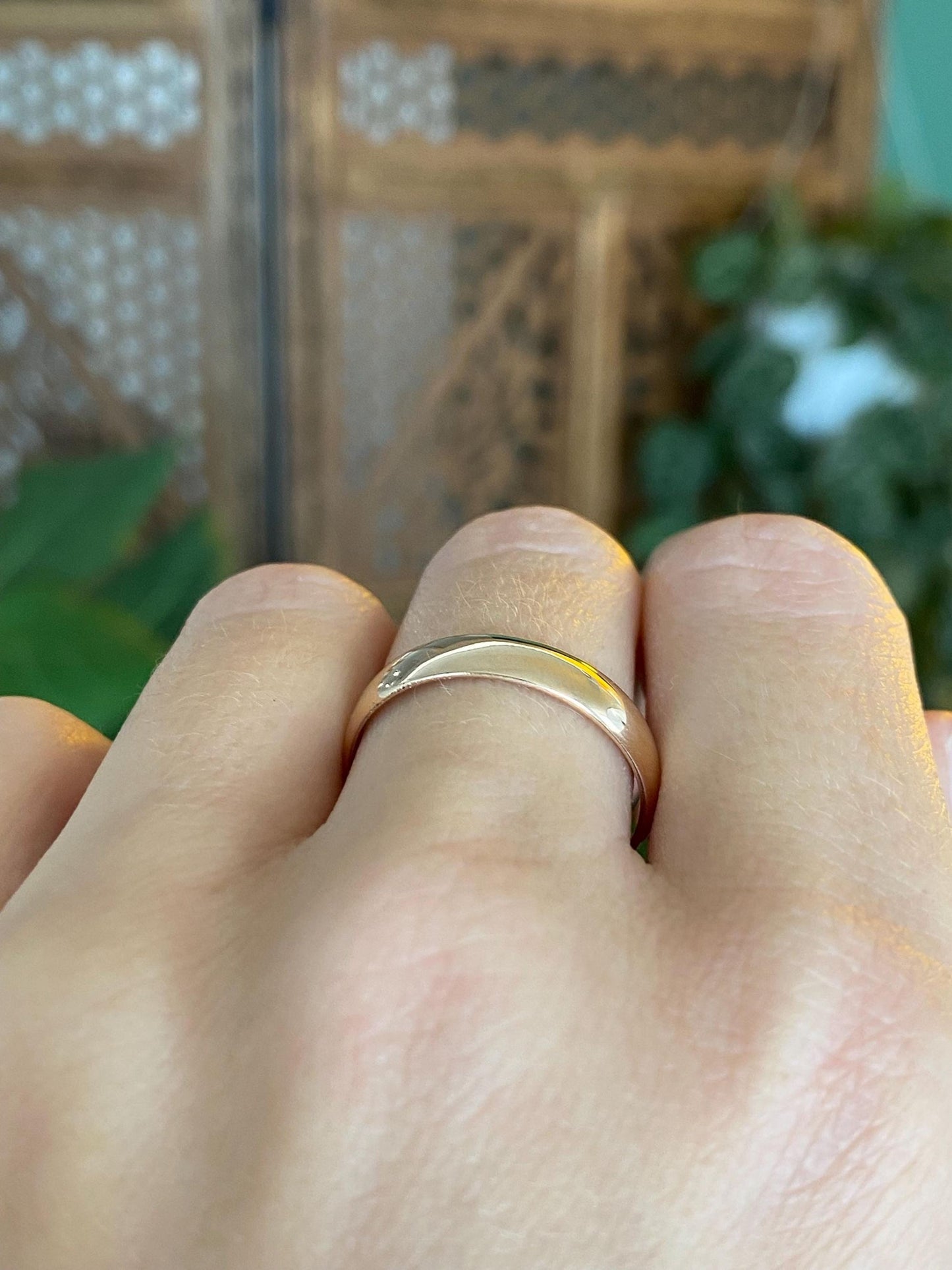 Vintage Solid 12k Yellow Gold Ring Band - Size 9.5
