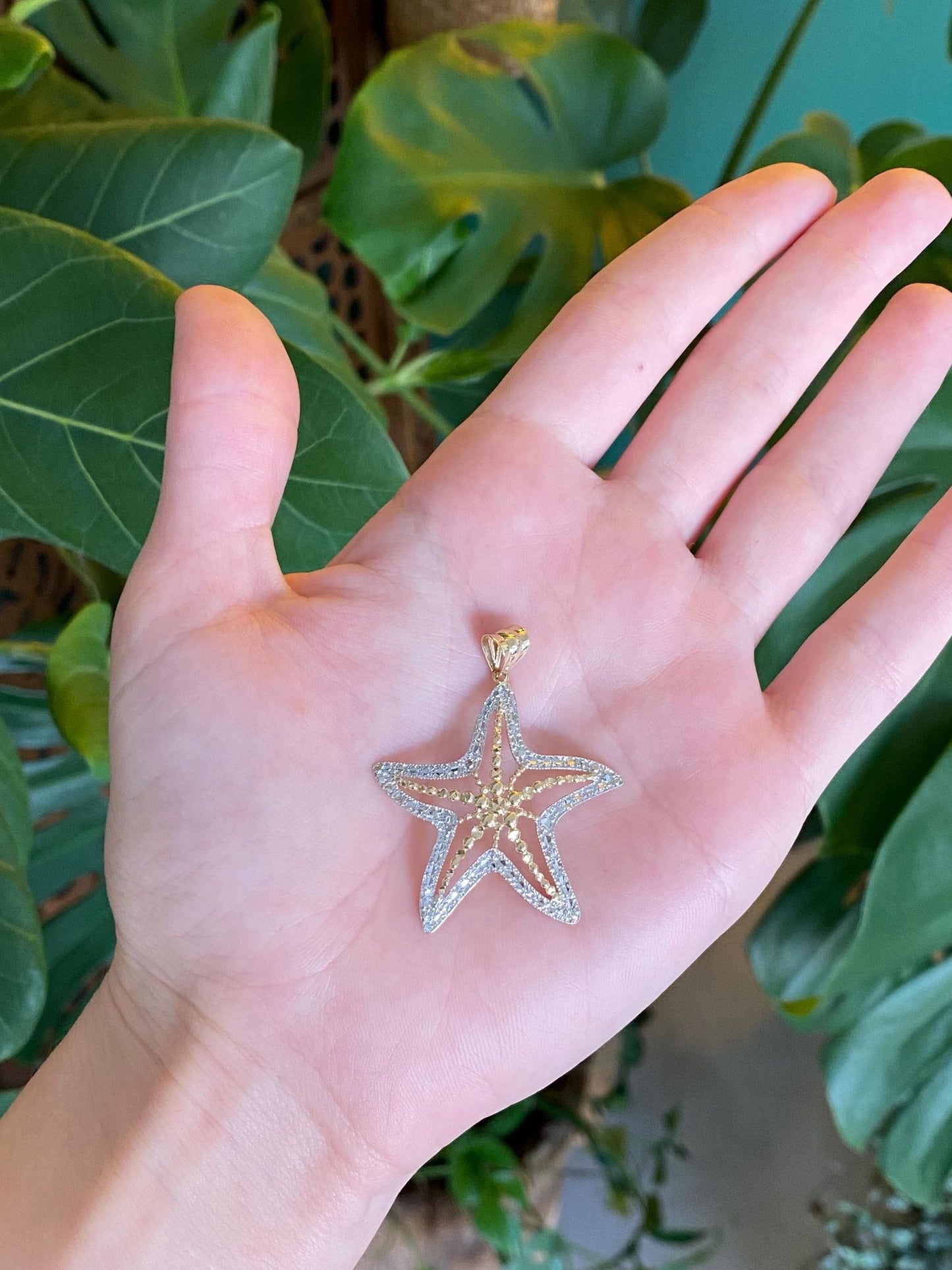 Vintage Solid 14k White & Yellow Gold Diamond Cut Starfish Charm