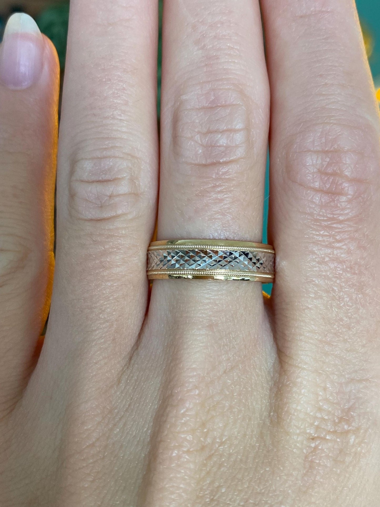Vintage Solid 10k White & Yellow Gold Diamond Cut Ring Band - Size 8