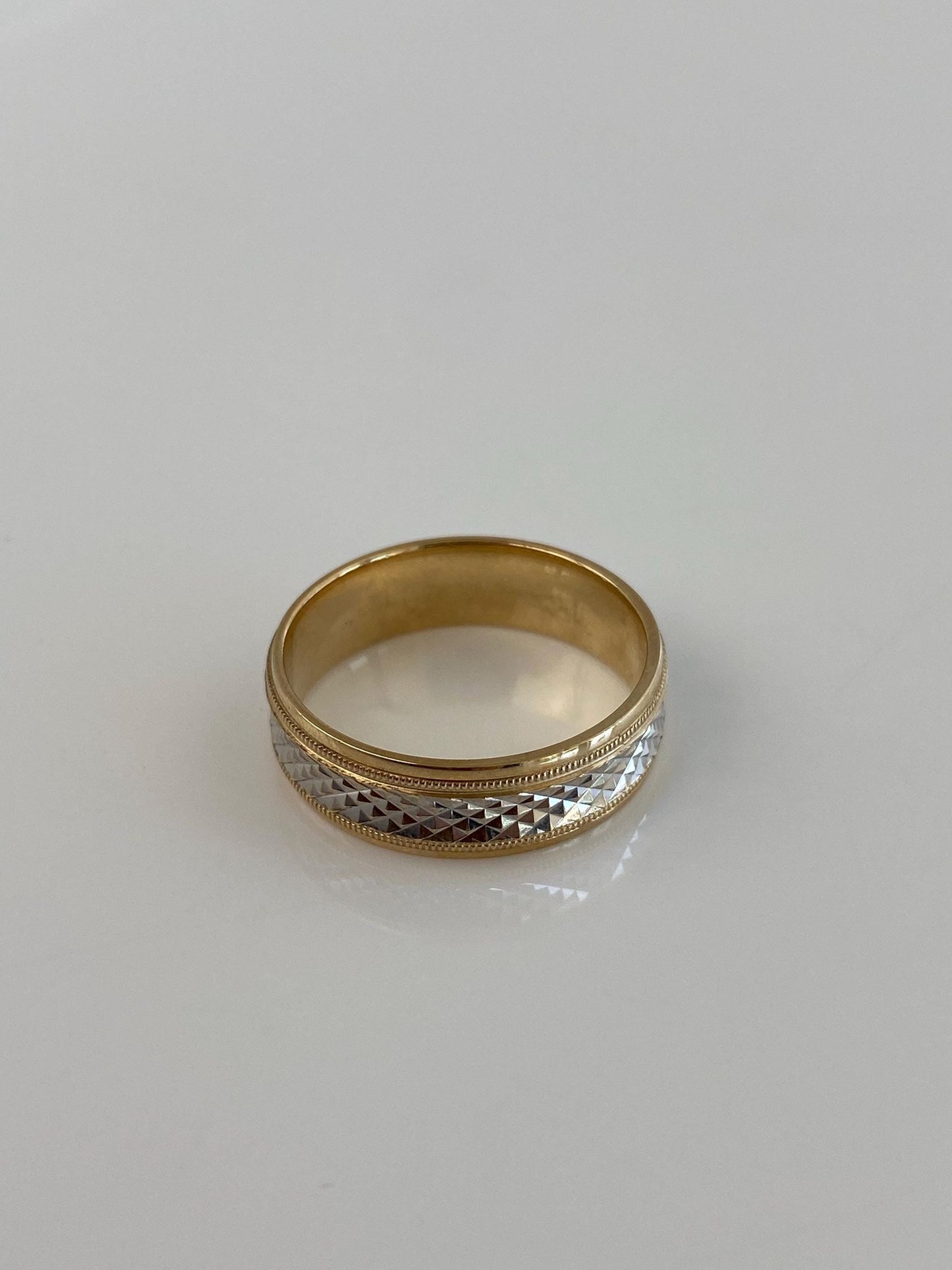 Vintage Solid 10k White & Yellow Gold Diamond Cut Ring Band - Size 8