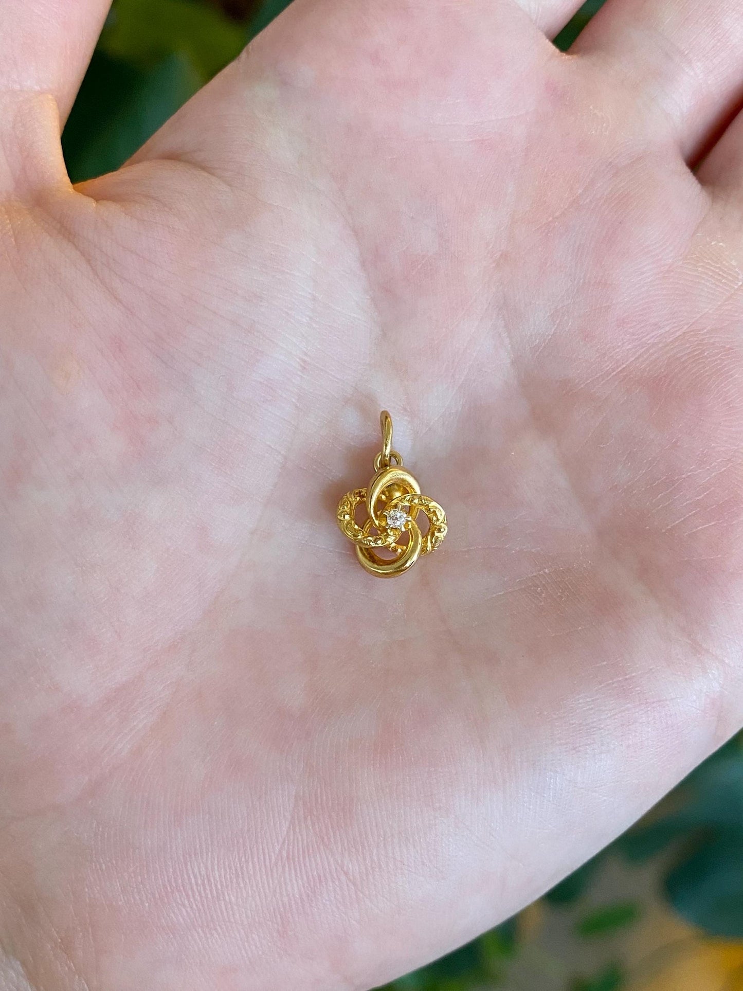 Vintage Solid 22k Yellow Gold Diamond Textured Knot Charm