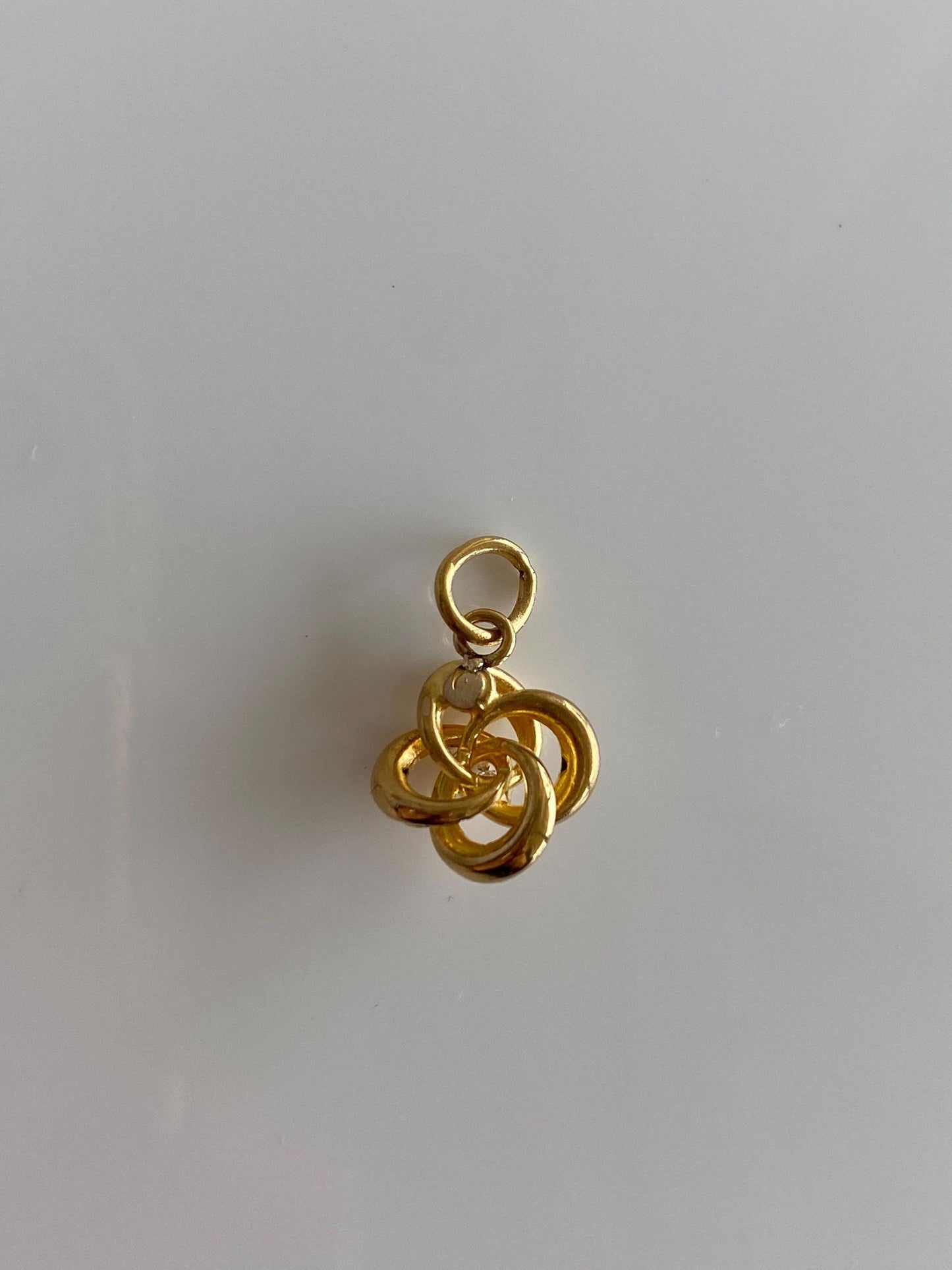 Vintage Solid 22k Yellow Gold Diamond Textured Knot Charm