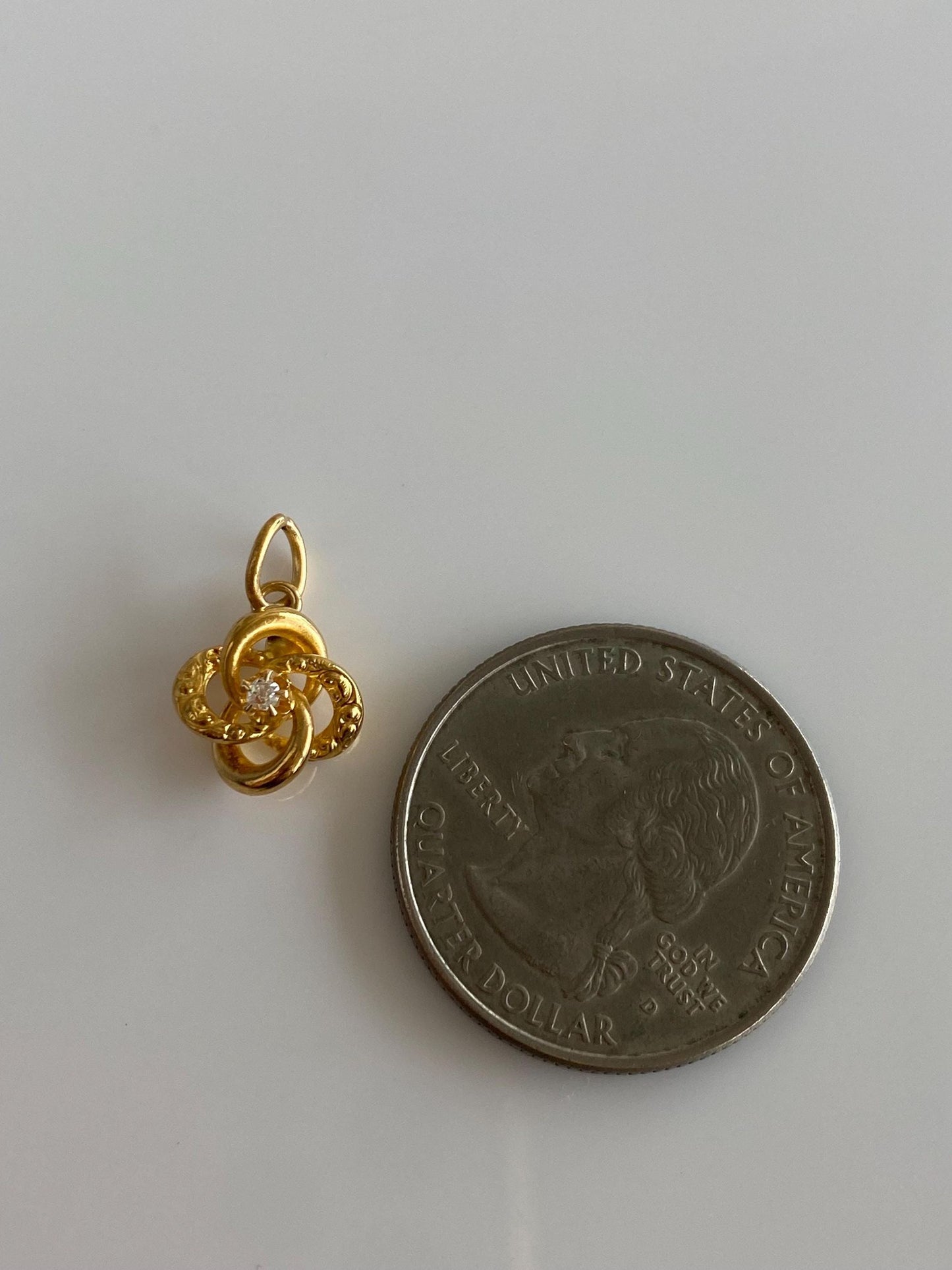 Vintage Solid 22k Yellow Gold Diamond Textured Knot Charm