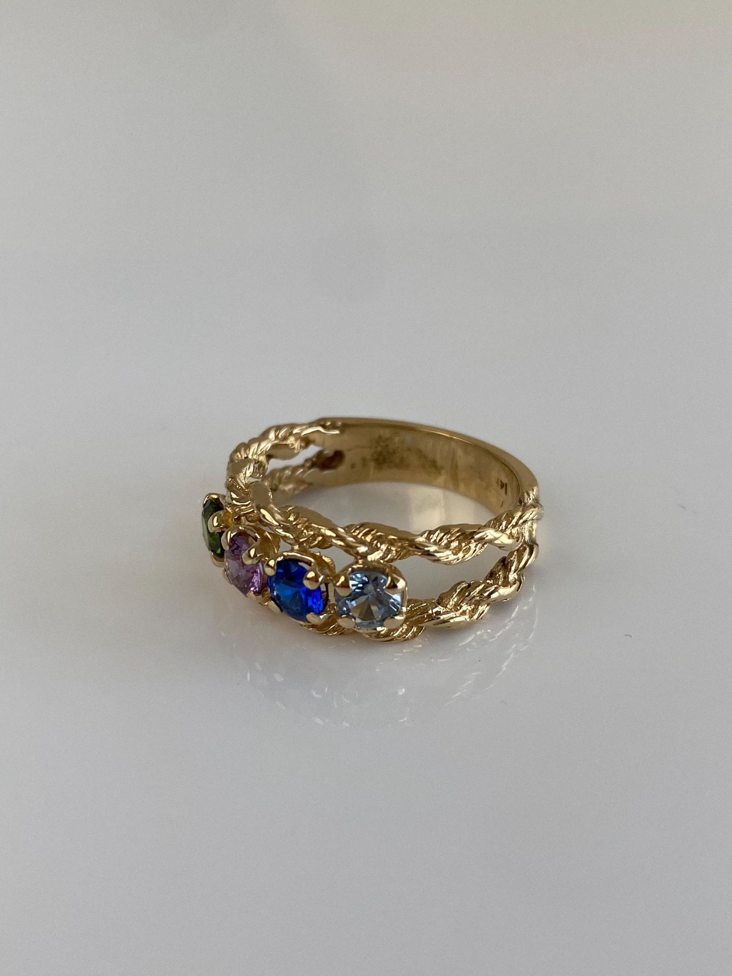 Vintage Solid 14k Yellow Gold Blue Spinel Aquamarine Purple Sapphire Peridot Row Ring Band - Size 6.5