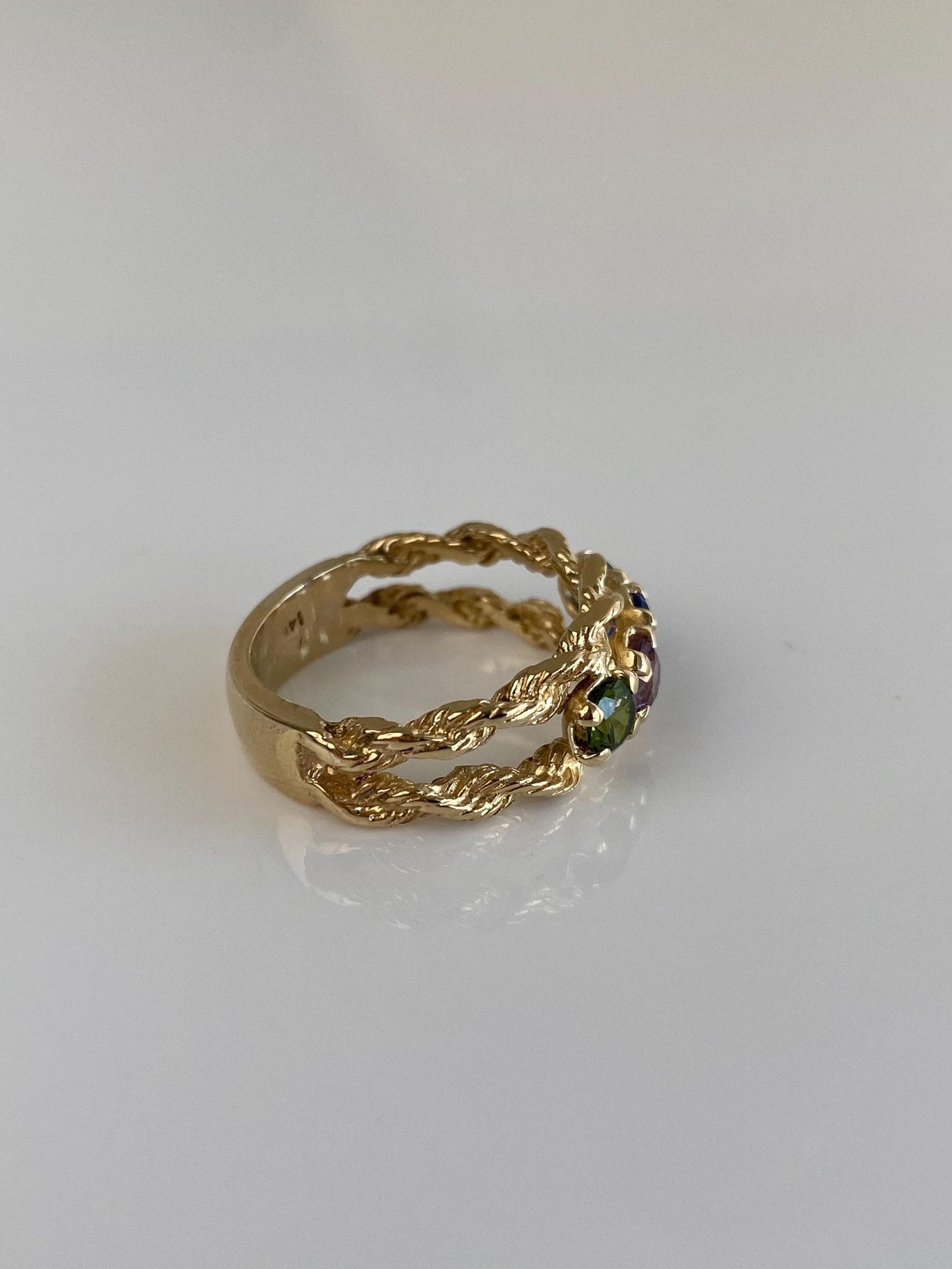 Vintage Solid 14k Yellow Gold Blue Spinel Aquamarine Purple Sapphire Peridot Row Ring Band - Size 6.5